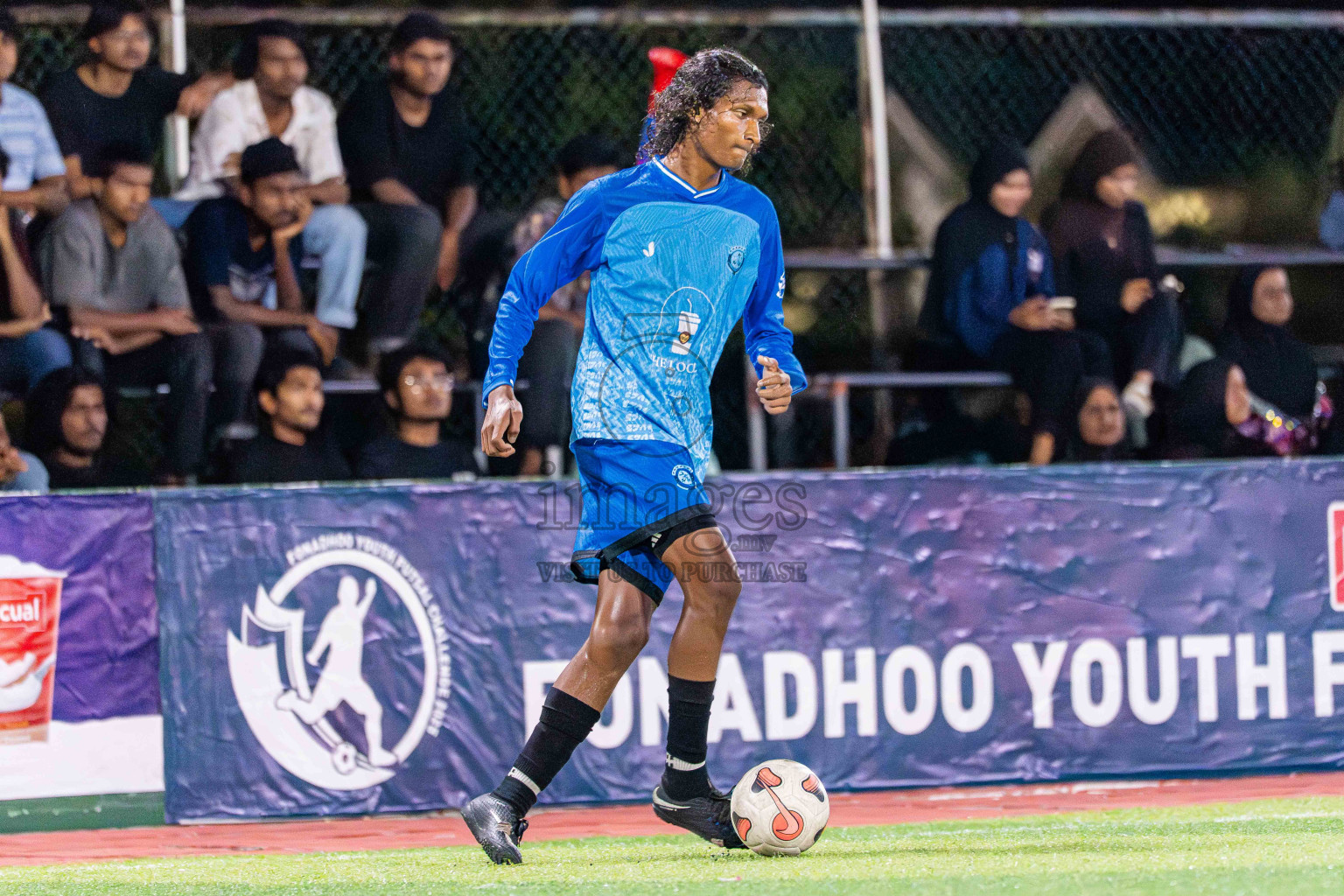 Goalhians VS Foemathi in Day 4 - Fonadhoo Youth Futsal Challenge 2025 held in Fonadhoo Futsal Stadium, L. Fonadhoo, Maldives on Wednesday, 29th October 2025 Photos: Arif Rasheed / images.mv