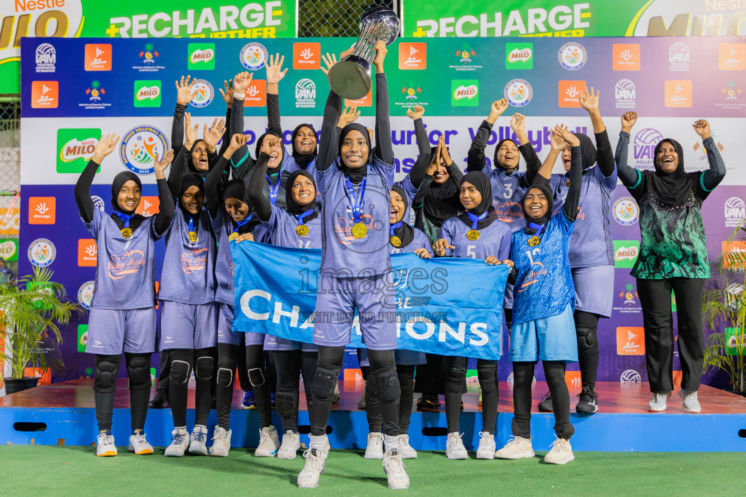Villingili Z Jamiyya vs Club Volleyball in the Finals of Milo National Junior Volleyball Championship 2025 Woman's Division was held on Sunday, 30th November 2025 at Ekuveni Turf Court Male', Maldives. Photos: Areef Adam / images.mv