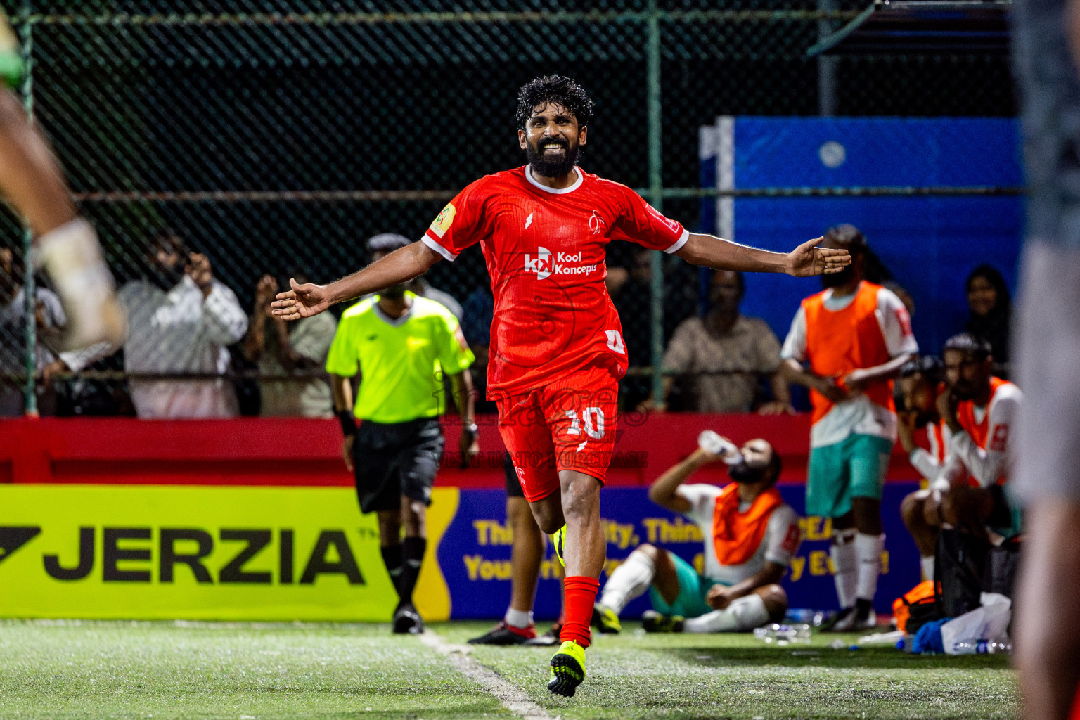 F Dharanboodhoo VS F Nilandhoo in Day 7 of Golden Futsal Challenge 2025 was held on Saturday, 11th January 2025, in Hulhumale', Maldives Photos: Nausham Waheed / images.mv