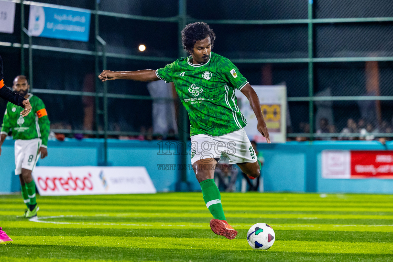 Dee Ess Kay vs FC Baaz in Day 1 of Laamehi Dhiggaru Ekuveri Futsal Challenge 2024 was held on Friday, 26th July 2024, at Dhiggaru Futsal Ground, Dhiggaru, Maldives Photos: Nausham Waheed / images.mv