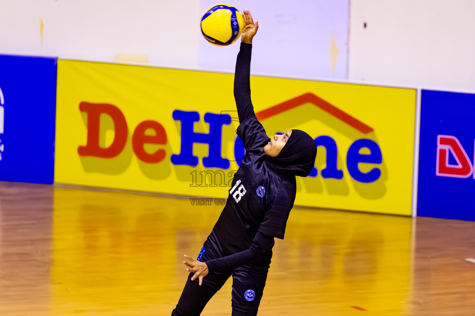 Male' City Team 1 vs Male' City Team 3 in the Finals of MILO Raajje Volley Junior Championship 2025 (U19 Girls) was held in Social Center Indoor Hall, Maldives on Sunday, 28th September 2025. Photos: Nausham Waheed / images.mv