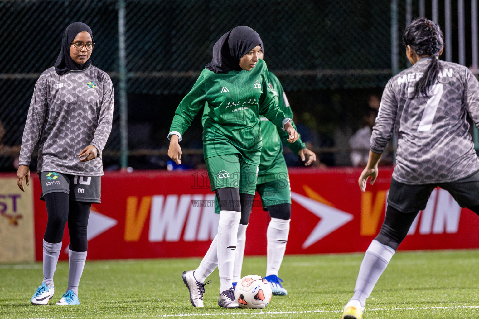 Team Dharumavantha vs Team Badhahi in Eighteen Thirty Classic of Club Maldives Cup 2025 held in Rehendi Futsal Ground, Hulhumale', Maldives on Thursday, 4th September 2025. Photos: Yasna Ahmed / images.mv