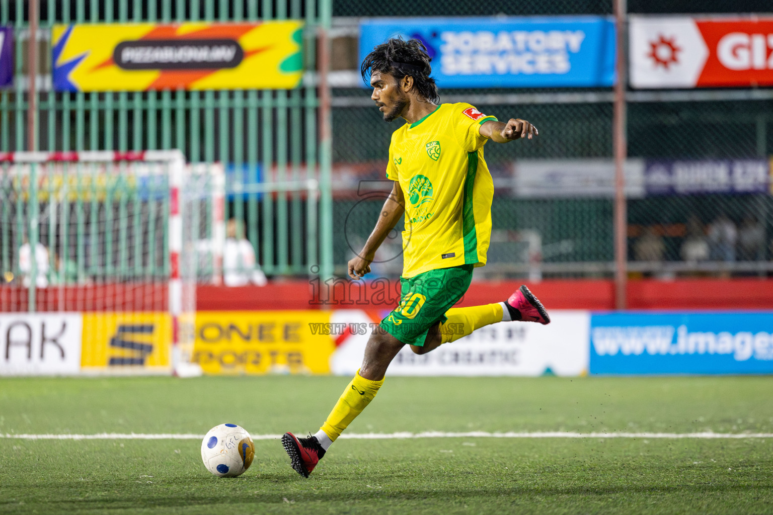 GDh. Fiyoaree VS GDh. Vaadhoo in Day 7 of Golden Futsal Challenge 2025 was held on Saturday, 11th January 2025, in Hulhumale', Maldives Photos: Hassan Simah / images.mv
