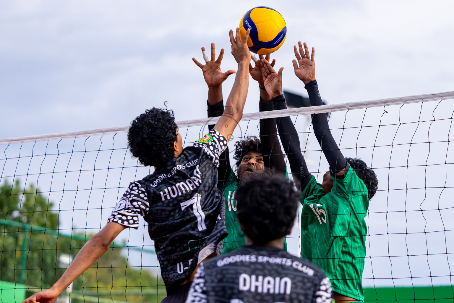 Sports Club Dhirun vs Goodies Sports Club in Milo National Junior Volleyball Championship 2025 Day 3 was held on Monday, 24th November 2025 at Ekuveni Turf Court Male', Maldives. Photos: Nausham Waheed / images.mv