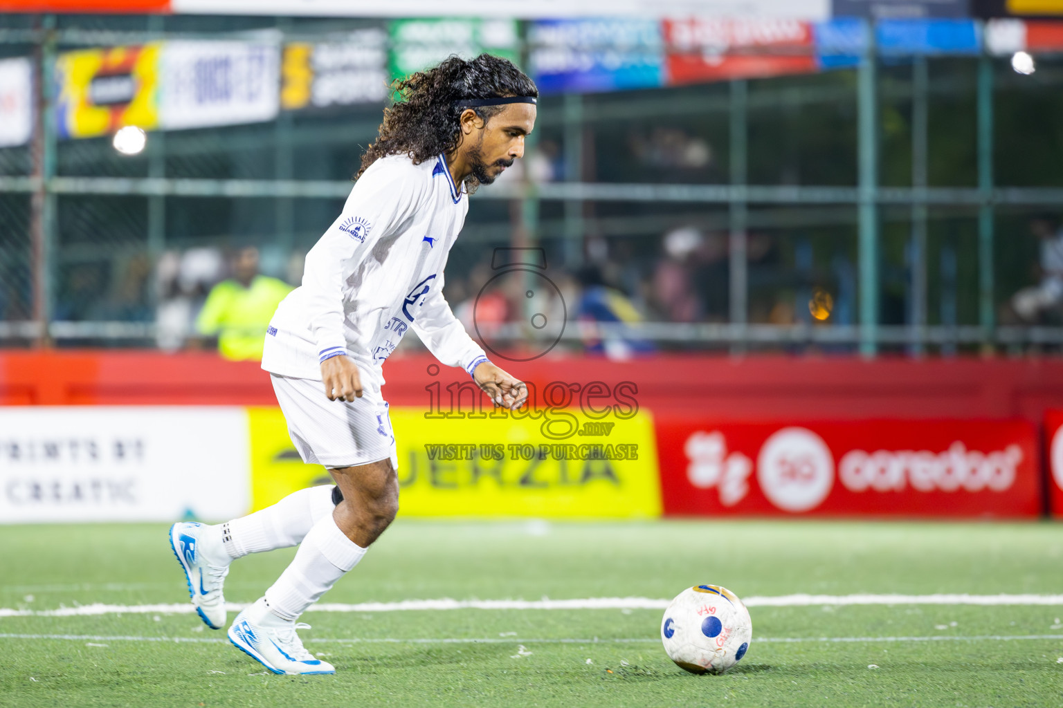 GA Dhaandhoo vs GA Gemanafushi in Day 14 of Golden Futsal Challenge 2025 was held on Saturday, 18th January 2025, in Hulhumale', Maldives. Photos: Ismail Thoriq / images.mv