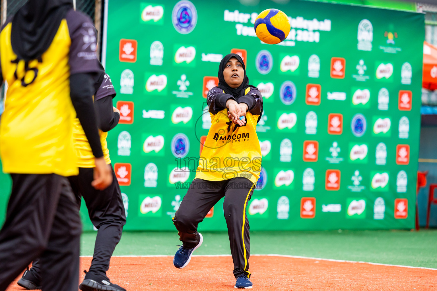 Day 2 of Interschool Volleyball Tournament 2024 was held in Ekuveni Volleyball Court at Male', Maldives on Sunday, 24th November 2024. Photos: Nausham Waheed / images.mv