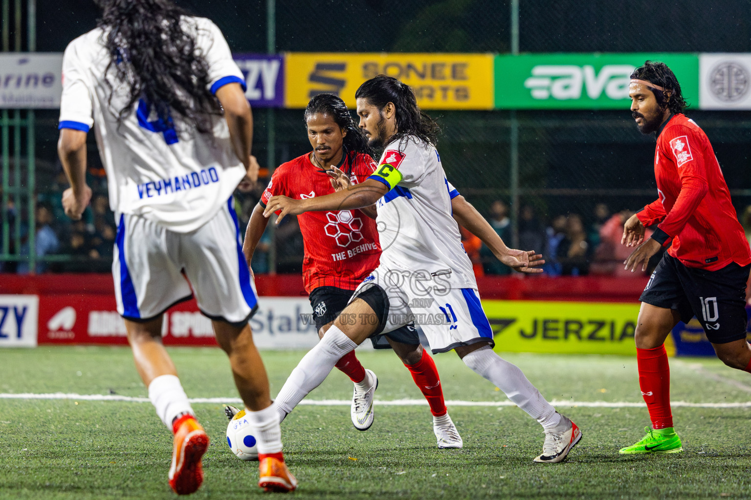 Th Thimarafushi VS Th Veymandoo in Atoll Round Semi-Final on Day 22 of Golden Futsal Challenge 2025 was held on Sunday , 26th January 2025, in Hulhumale', Maldives. Photos: Nausham Waheed / images.mv