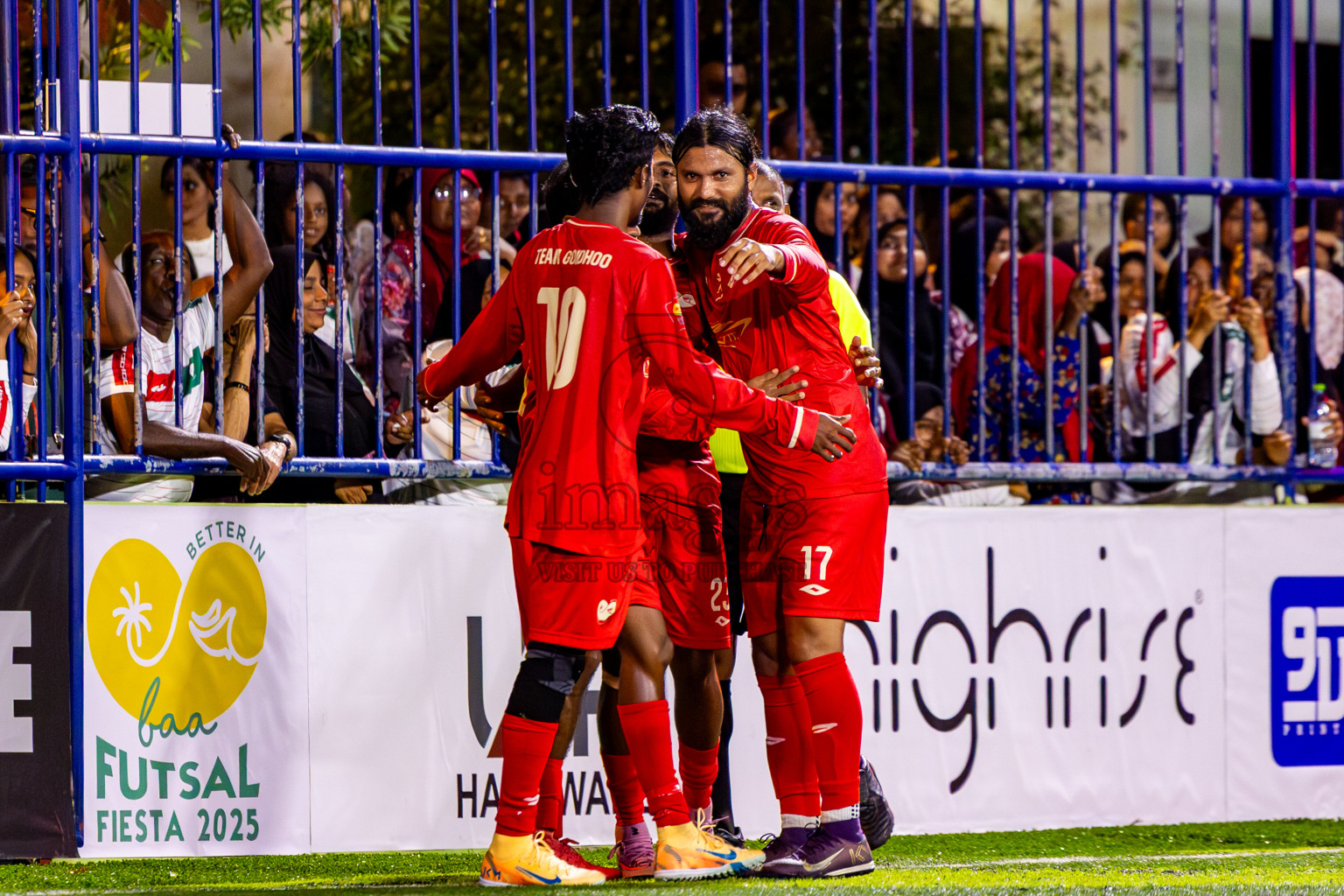 Kamadhoo vs Goidhoo in Day 3 of Better in Baa Futsal Fiesta 2025 Men's division held in B. Eydhafushi, Maldives on Friday, 7th November 2025. Photos: Nausham Waheed / images.mv