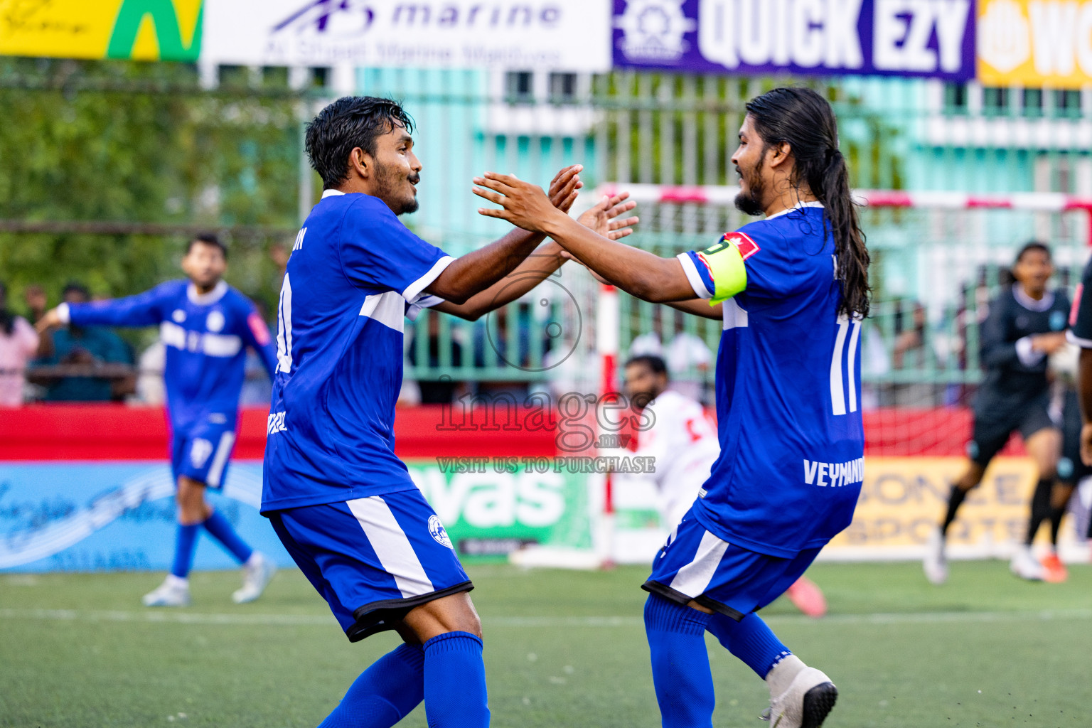 Th. Gaadhiffushi VS Th. Veymandoo in Day 14 of Golden Futsal Challenge 2025 was held on Saturday, 18th January 2025, in Hulhumale', Maldives. 
Photos: Hassan Simah / images.mv