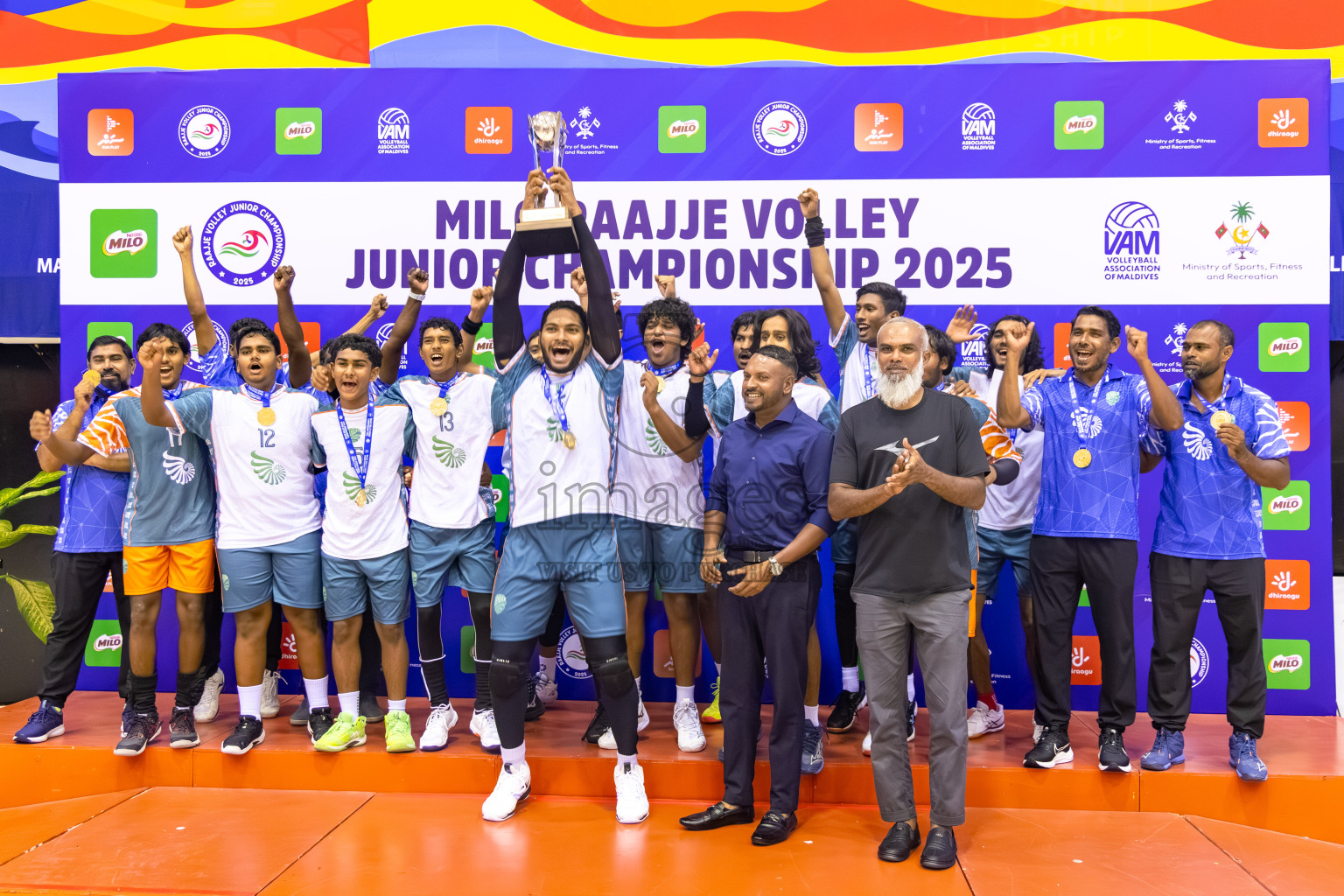ADh. Maamigili vs Lh. Naifaru in the Finals of MILO Raajje Volley Junior Championship 2025 (U19 Boys) was held in Social Center Indoor Hall, Maldives on Sunday, 28th September 2025. Photos: Mohamed Mahfooz Moosa / images.mv