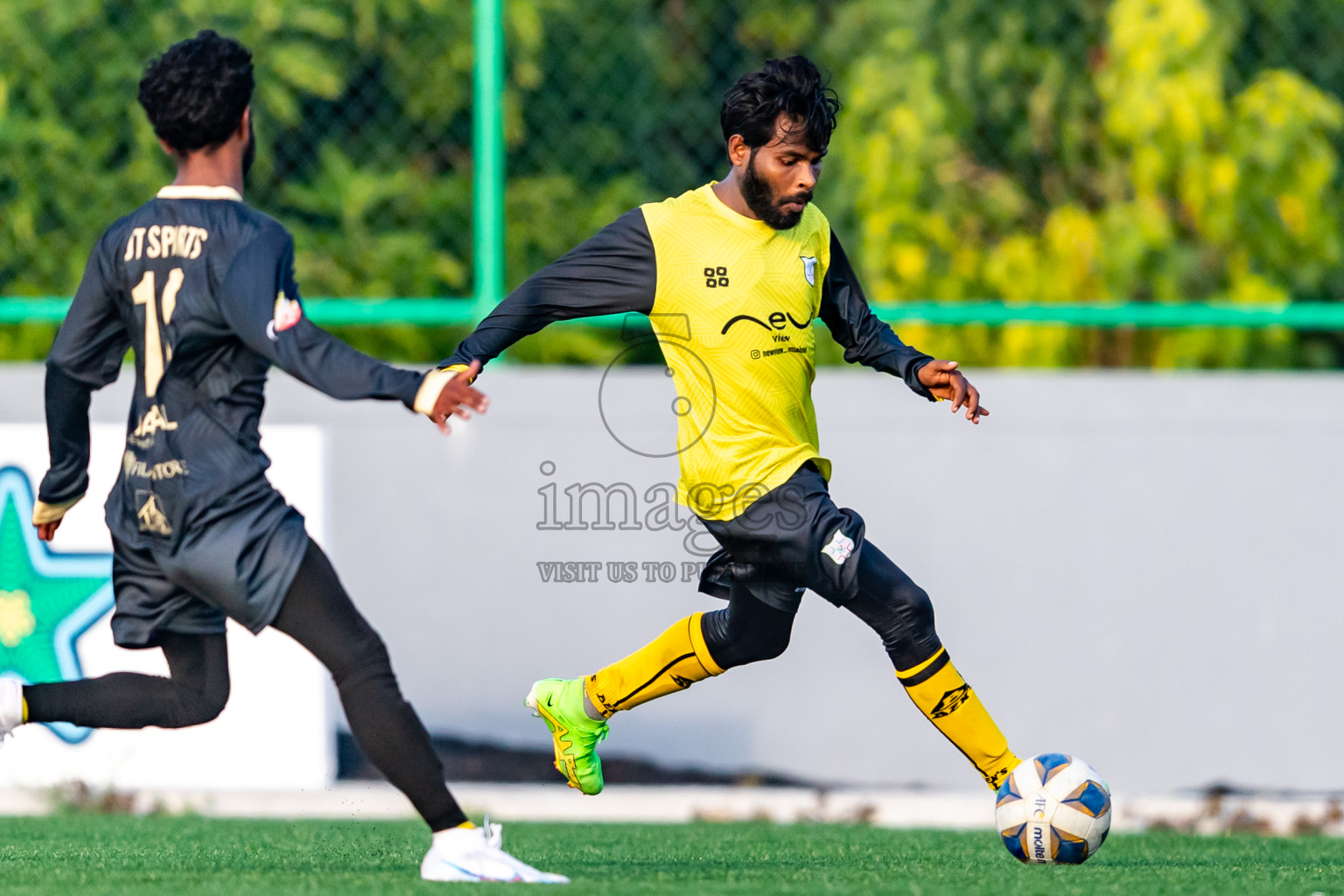 Kanmathi Juniors vs JT Sports from Manadhoo Council Cup 2024 in N Manadhoo Maldives on Wednesday, 21st February 2023. Photos: Nausham Waheed / images.mv