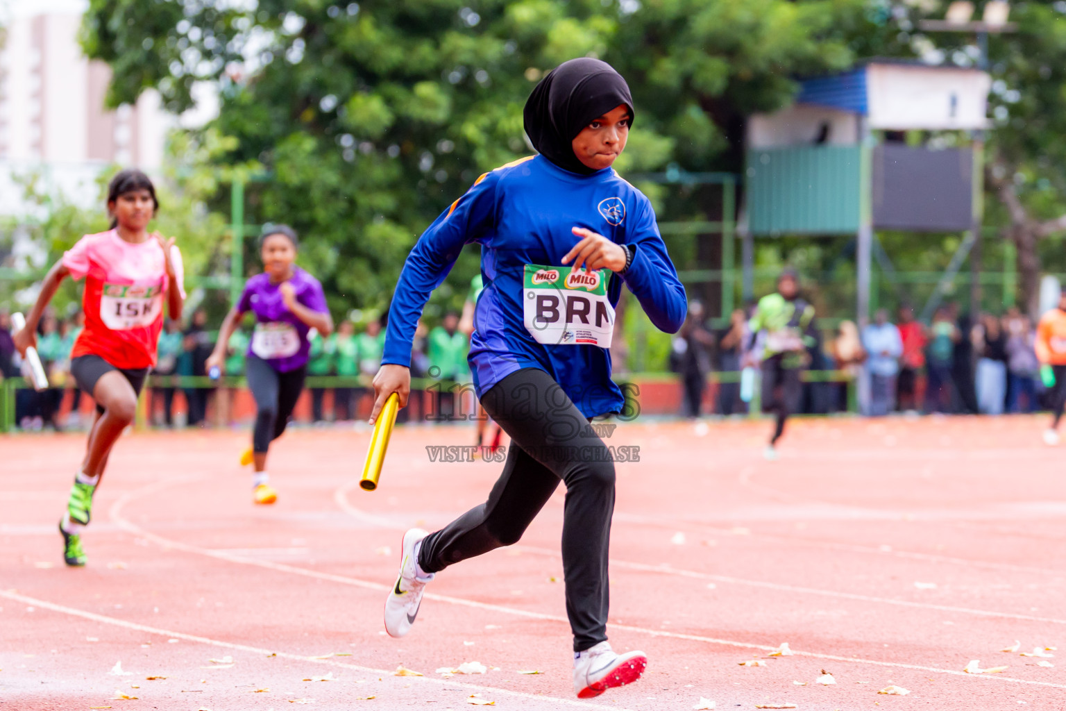 Day 6 of Inter-school Athletics Championship 2025 held in Ekuveni Synthetic Track, Male', Maldives on Sunday, 12th October 2025. Photos by: Nausham Waheed / Images.mv