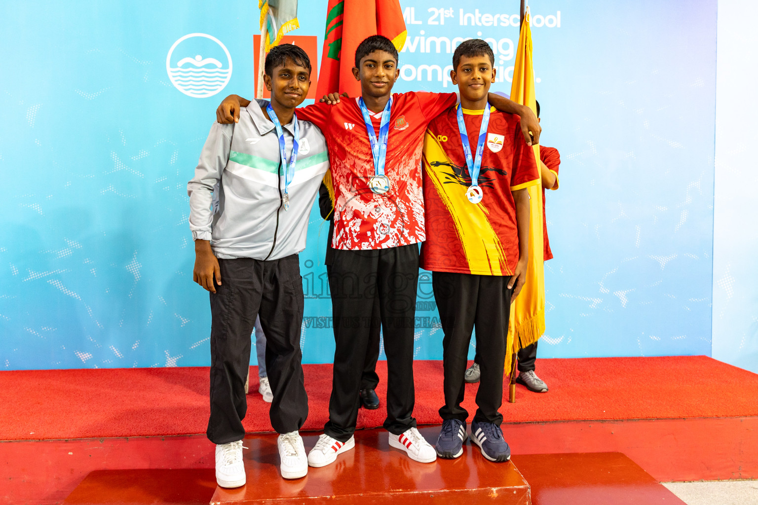Closing Ceremony of BML 21st Interschool Swimming Competition 2025 .was held in Hulhumale' Swimming Pool, Hulhumale', Maldives on Saturday, 18th October 2025. 
Photos: Hassan Simah / images.mv