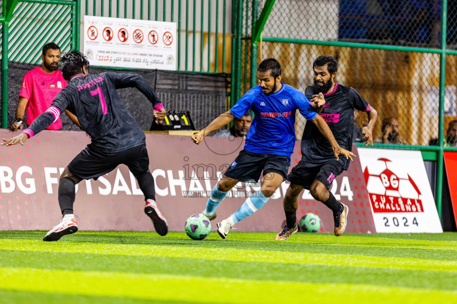 FC Calms Blue vs JJ Sports Club in Day 1 of Quarter Finals of BG Futsal Challenge 2024 was held on Friday , 29th March 2024, in Male', Maldives Photos: Nausham Waheed / images.mv