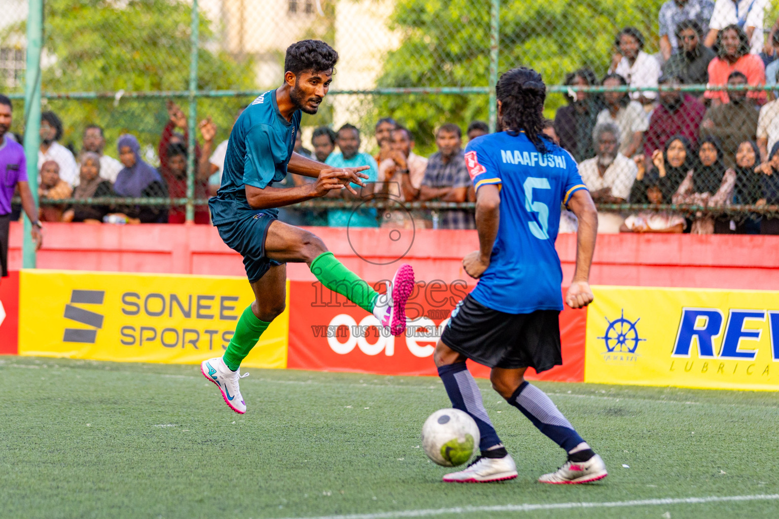 K. Maafushi vs K. Guraidhoo in Day 19 of Golden Futsal Challenge 2024 was held on Friday, 2nd February 2024 in Hulhumale', Maldives 
Photos: Hassan Simah / images.mv