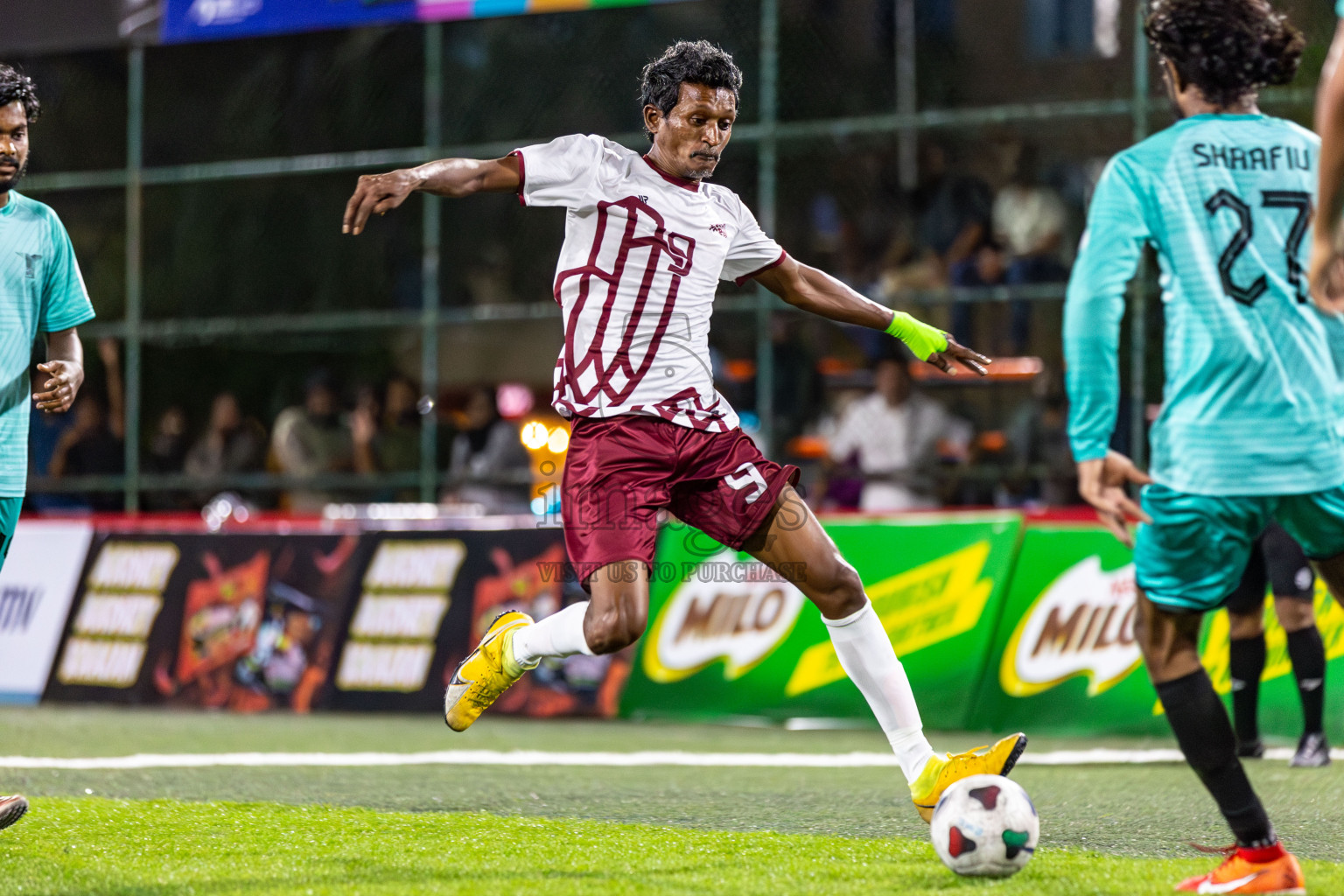 YOUTH RC vs CLUB BINARA in Club Maldives Classic 2024 held in Rehendi Futsal Ground, Hulhumale', Maldives on Tuesday, 10th September 2024. 
Photos: Mohamed Mahfooz Moosa / images.mv