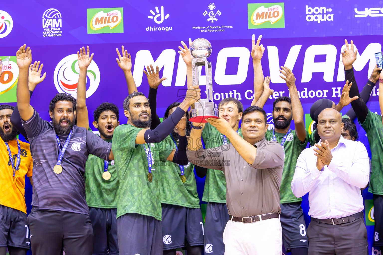 Final of MILO VAM Cup 2024 (Men's Division) was held in Social Center Indoor Hall on Monday, 4th November 2024. 
Photos: Ismail Thoriq / images.mv