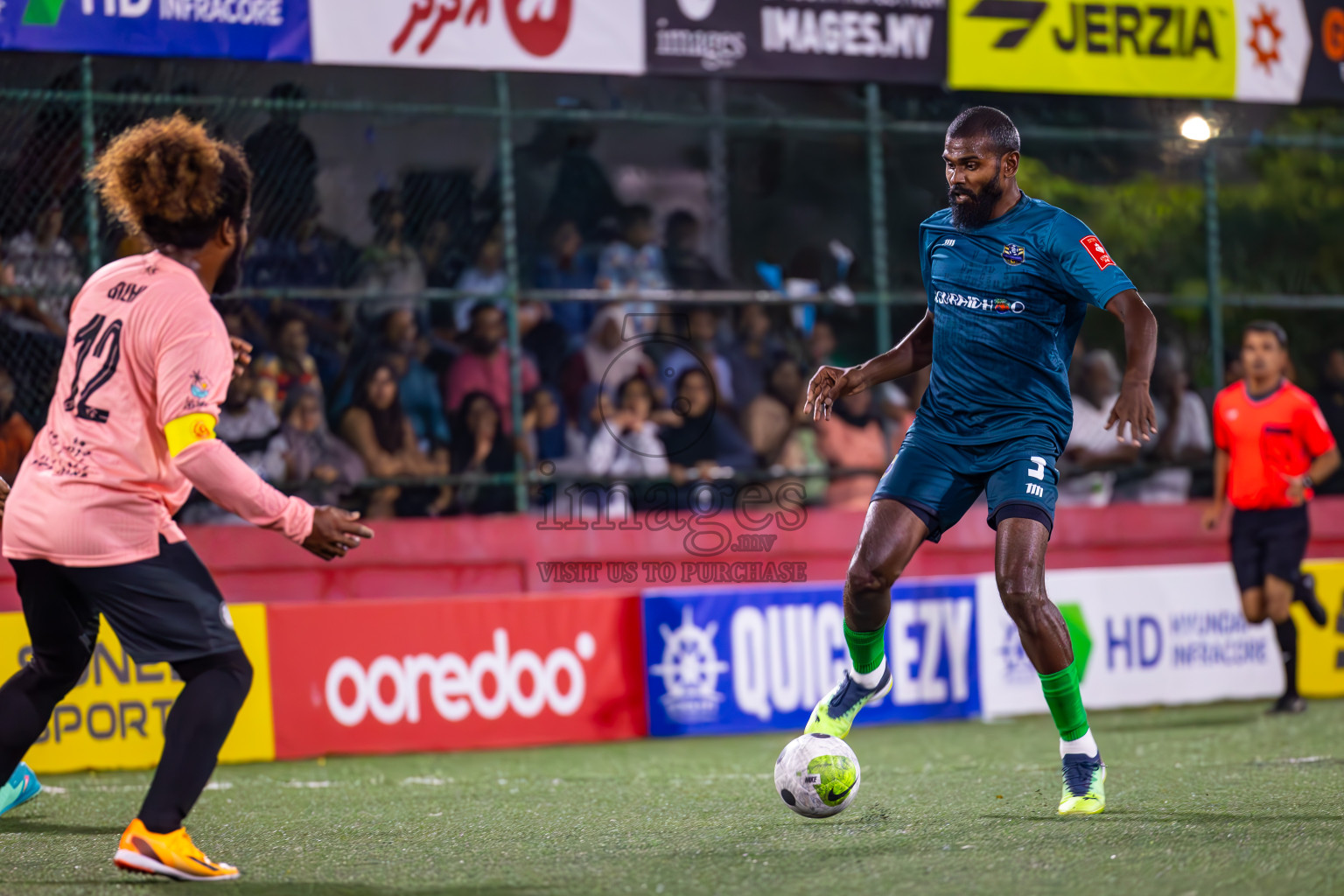 K Gulhi VS K Guraidhoo in Day 25 of Golden Futsal Challenge 2024 was held on Thursday , 8th February 2024 in Hulhumale', Maldives
Photos: Ismail Thoriq / images.mv