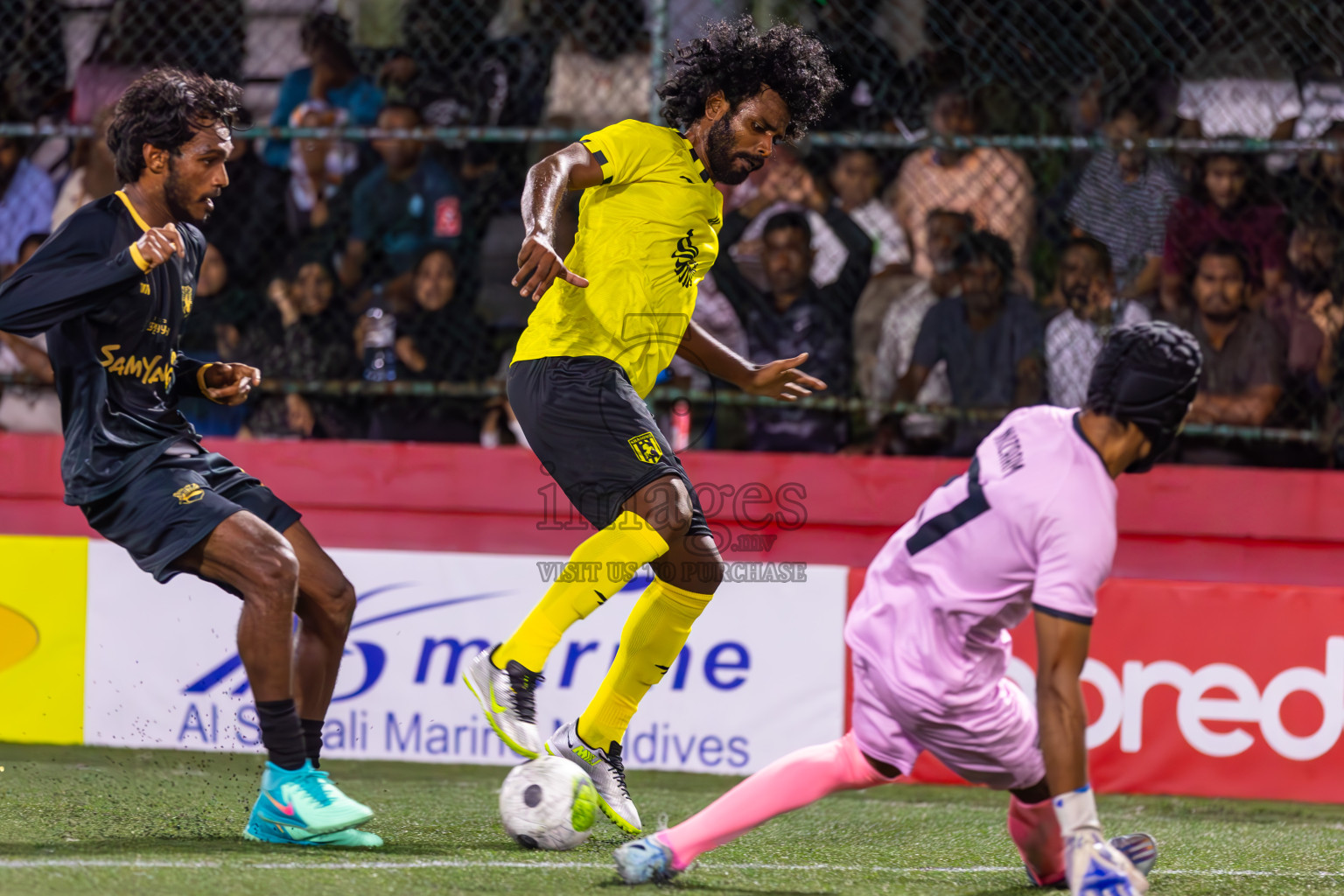 Lh Naifaru vs Lh Olhuvelifushi in Day 21 of Golden Futsal Challenge 2024 was held on Sunday , 4th February 2024 in Hulhumale', Maldives
Photos: Ismail Thoriq / images.mv