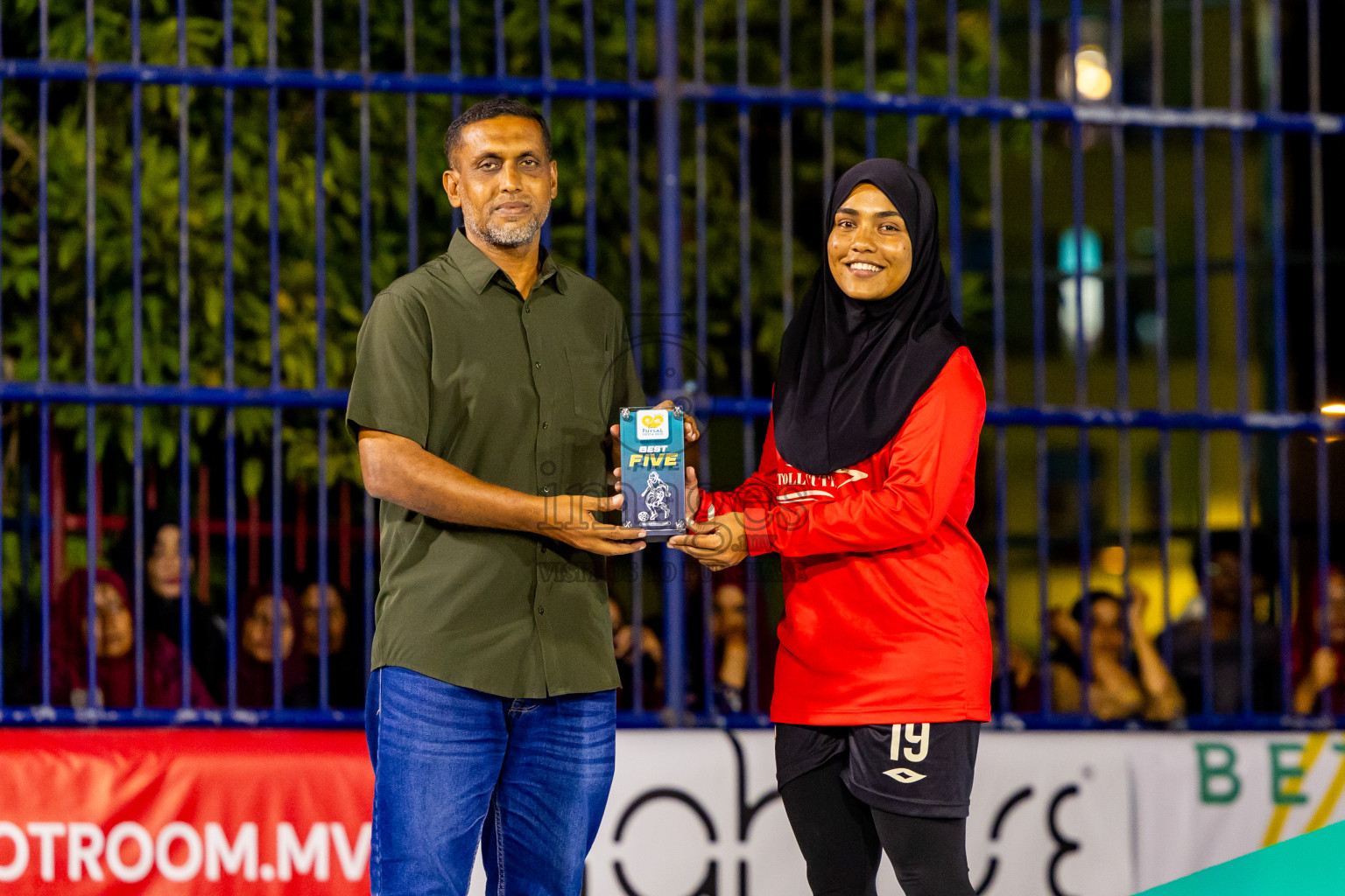 Closing Ceremony of Better in Baa Futsal Fiesta 2025 held in B. Eydhafushi, Maldives on Monday, 17th November 2025. Photos: Nausham Waheed / images.mv