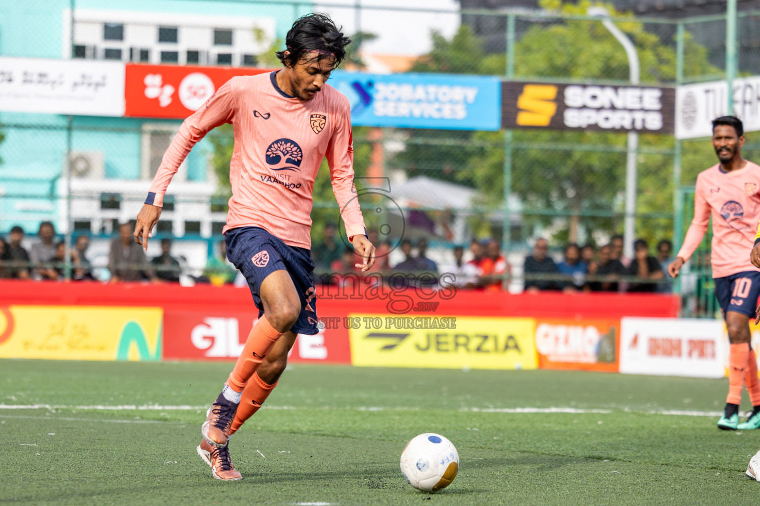 GDh Vaadhoo vs GDh Gadhdhoo in Day 12 of Golden Futsal Challenge 2025 was held on Thursday, 16th January 2025, in Hulhumale', Maldives Photos: Ismail Thoriq / images.mv
