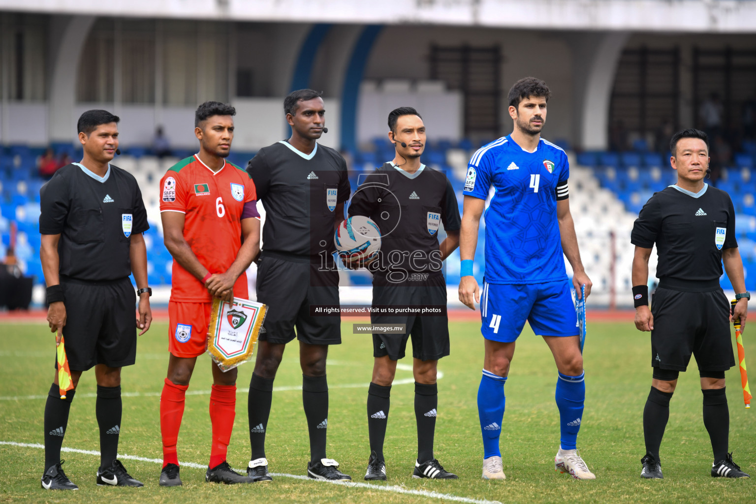 Kuwait vs Bangladesh in the Semi-final of SAFF Championship 2023 held in Sree Kanteerava Stadium, Bengaluru, India, on Saturday, 1st July 2023. Photos: Nausham Waheed, Hassan Simah / images.mv