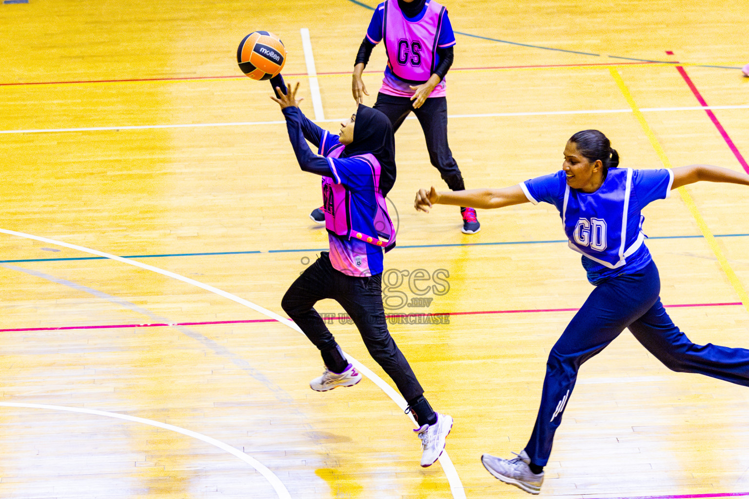 Kulhudhuffushi Youth & Recreation Club vs Sports Club Shining Star in Day 4 of 21st National Netball Tournament was held in Social Canter at Male', Maldives on Sunday, 19th May 2024. Photos: Nausham Waheed / images.mv