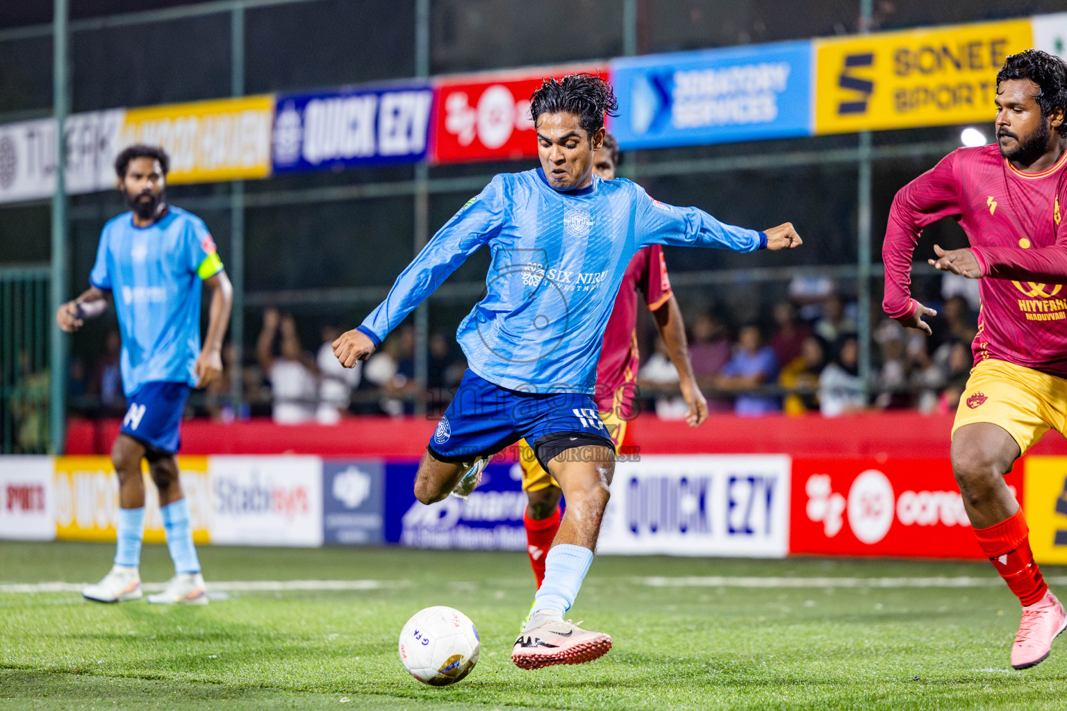 M Maduvvari VS M Dhiggaru in Day 8 of Golden Futsal Challenge 2025 was held on Sunday, 12th January 2025, in Hulhumale', Maldives Photos: Nausham Waheed , Ismail Thoriq / images.mv