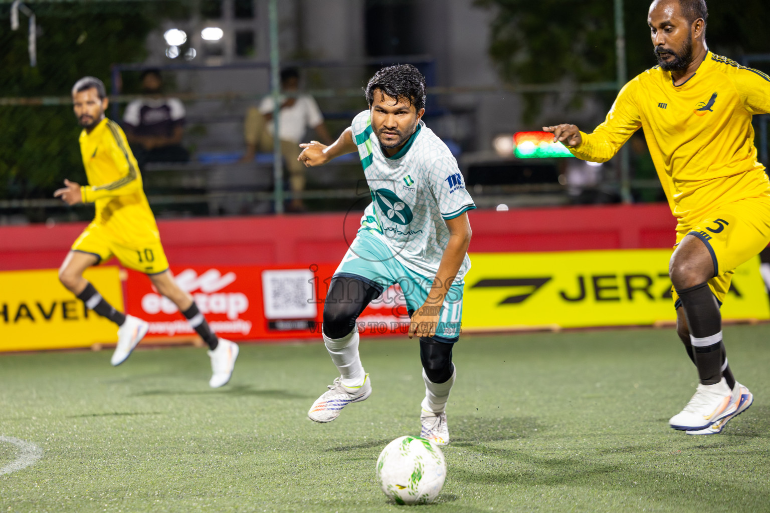 Dharumavantha vs The Hawks in Day 5 of Office League 2025 was held on Sunday, 20th April 2025 in Hulhumale', Maldives.
Photos: Ismail Thoriq / images.mv