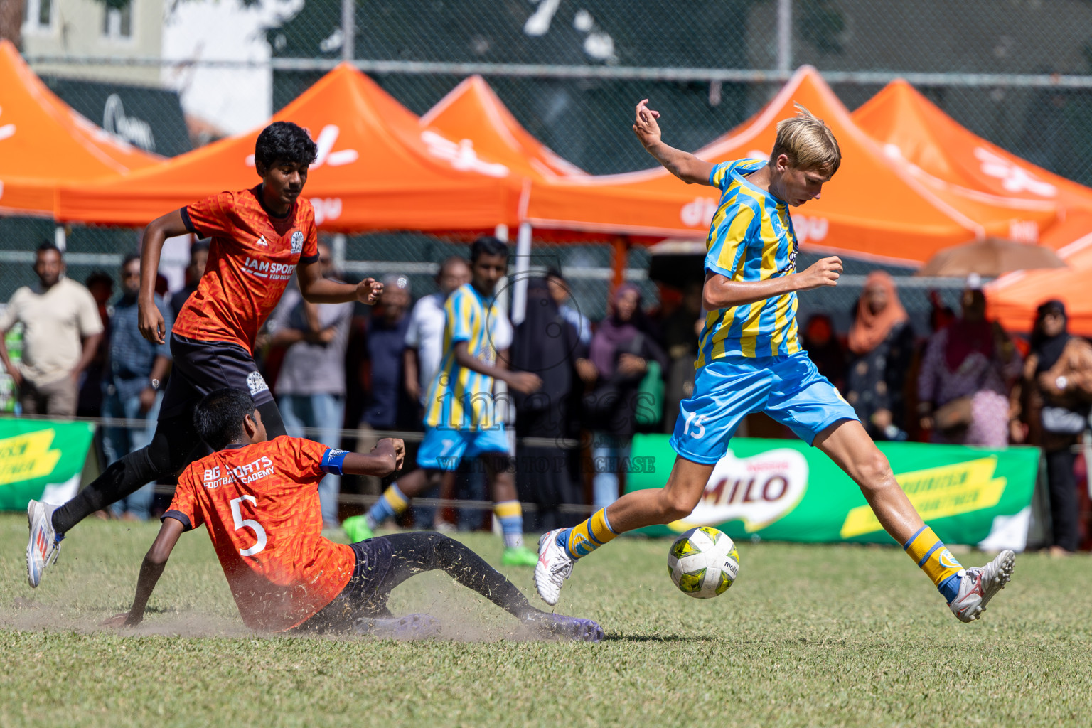 Day 3 of MILO Academy Championship 2024 (U-14) was held in Henveyru Stadium, Male', Maldives on Saturday, 2nd November 2024.
Photos: Hassan Simah / Images.mv