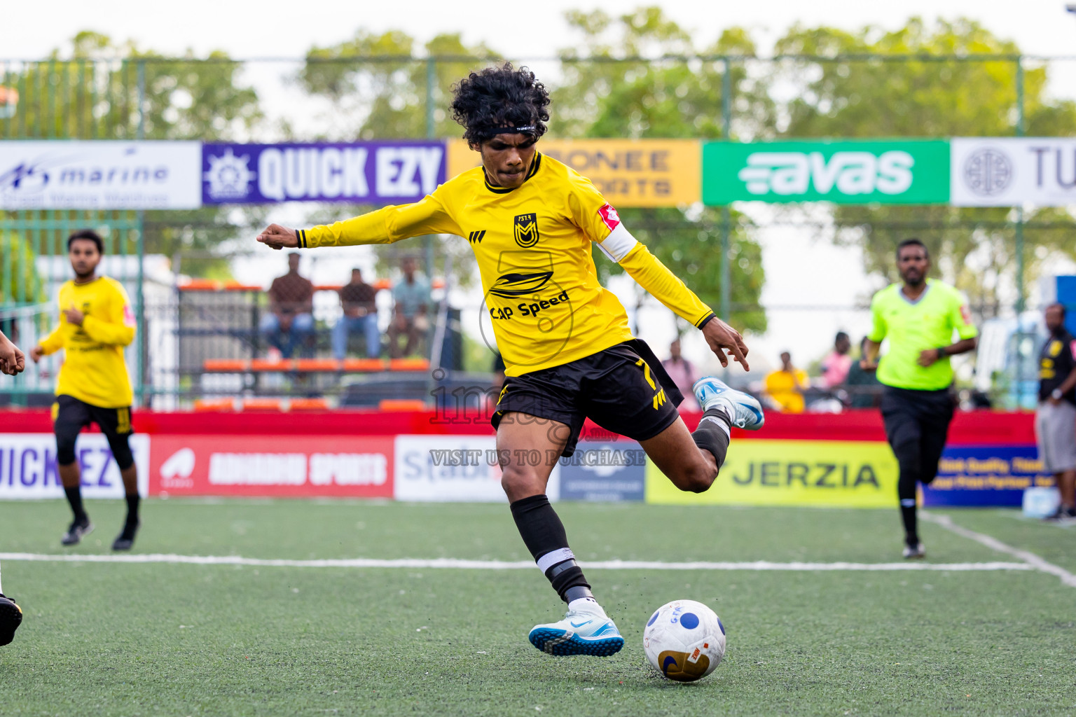 F Nilandhoo vs F Magoodhoo in Day 12 of Golden Futsal Challenge 2025 was held on Thursday, 16th January 2025, in Hulhumale', Maldives Photos: Nausham Waheed  / images.mv