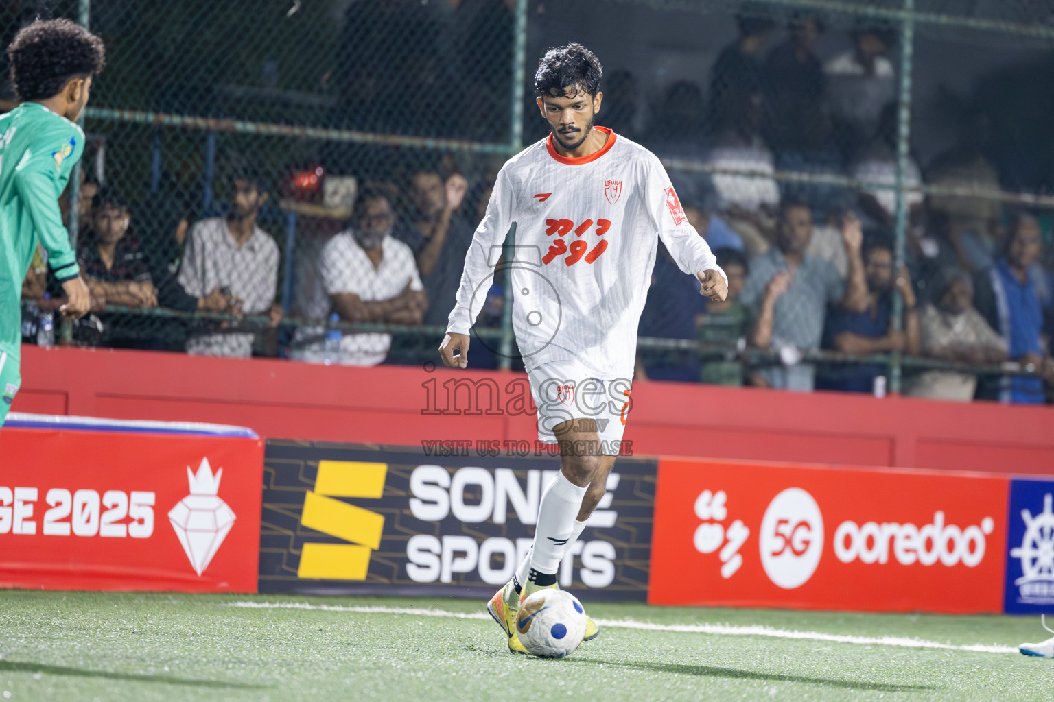 GA Dhaandhoo vs GA Kanduhulhudhoo in Day 8 of Golden Futsal Challenge 2025 was held on Sunday, 12th January 2025, in Hulhumale', Maldives
Photos: Ismail Thoriq / images.mv