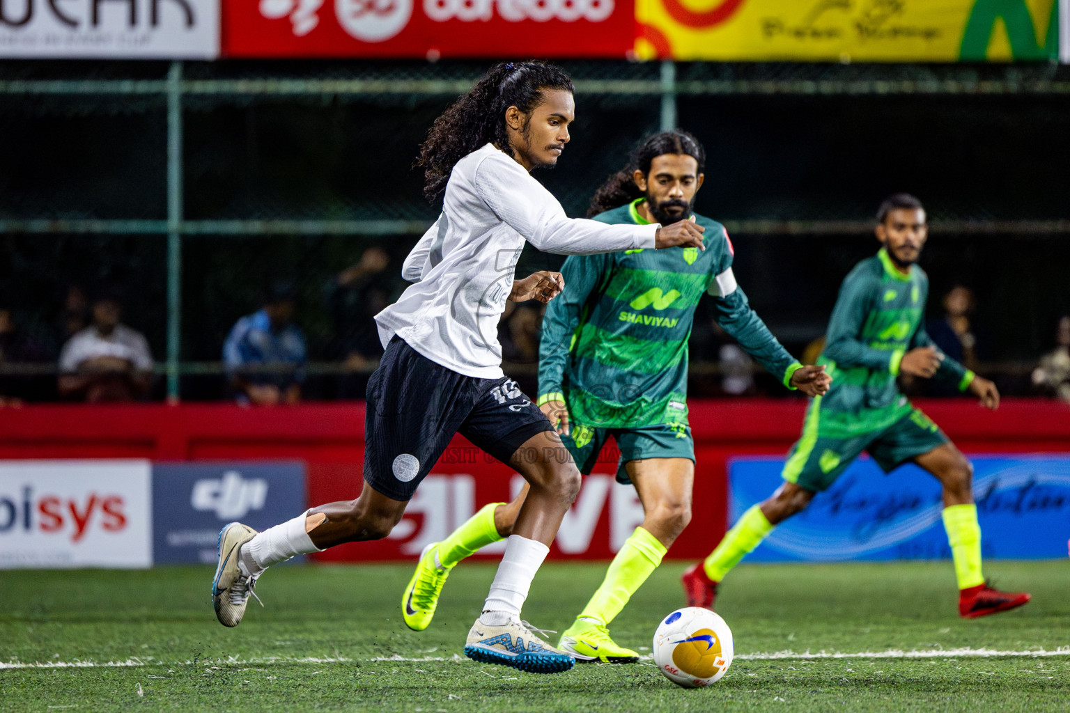 Thaa Omadhoo VS Thaa Kinbidhoo in Day 6 of Golden Futsal Challenge 2025 on Friday, 6th January 2025, in Hulhumale', Maldives Photos: Nausham Waheed / images.mv