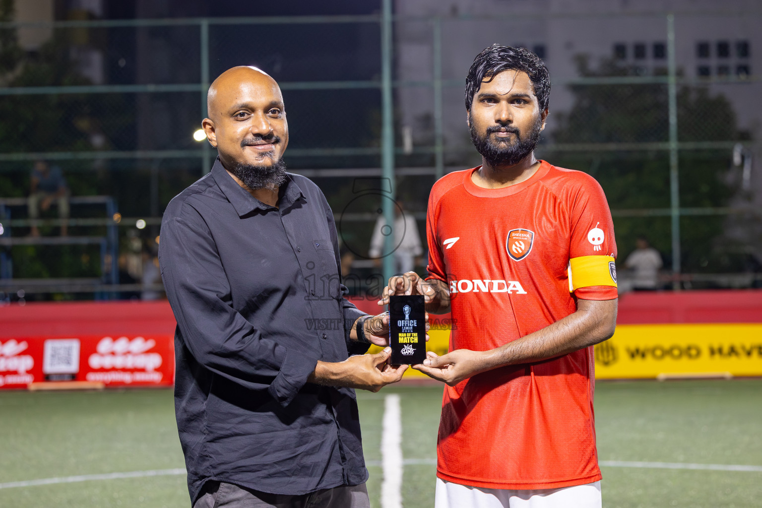 Sheesha vs Roseware in Day 1 of Office League 2025 was held on Wednesday, 16th April 2025 in Hulhumale', Maldives.
Photos: Ismail Thoriq / images.mv