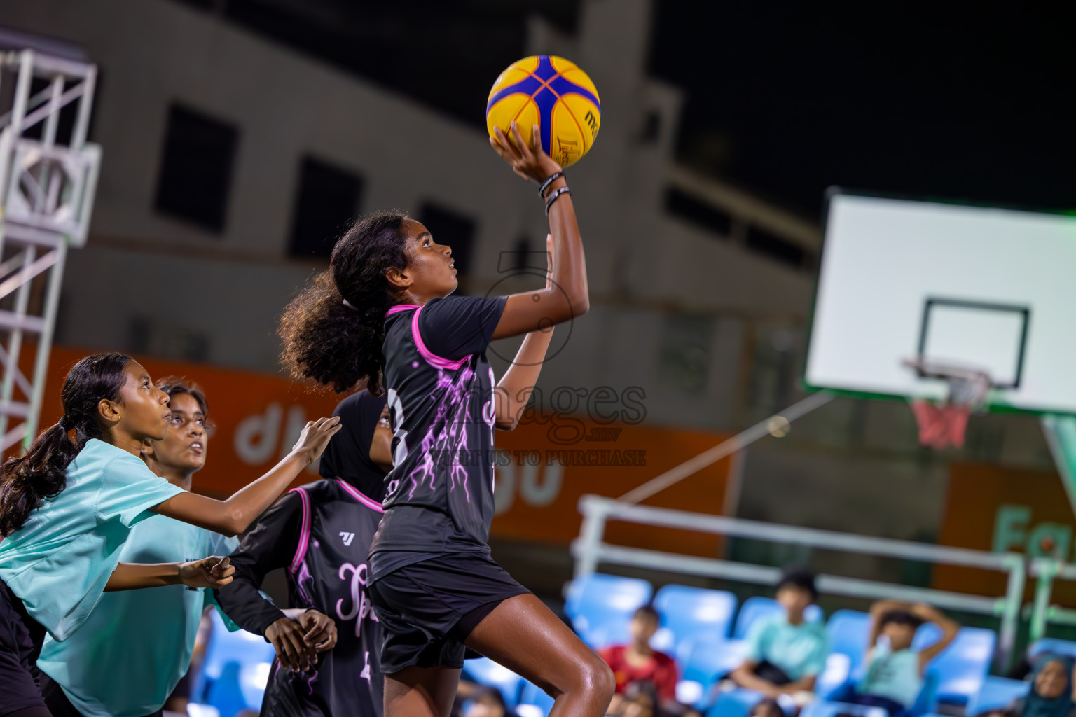 Day 3 of MILO Ramadan 3x3 Challenge 2024 was held in Ekuveni Outdoor Basketball Court at Male', Maldives on Thursday, 14th March 2024.
Photos: Ismail Thoriq / images.mv