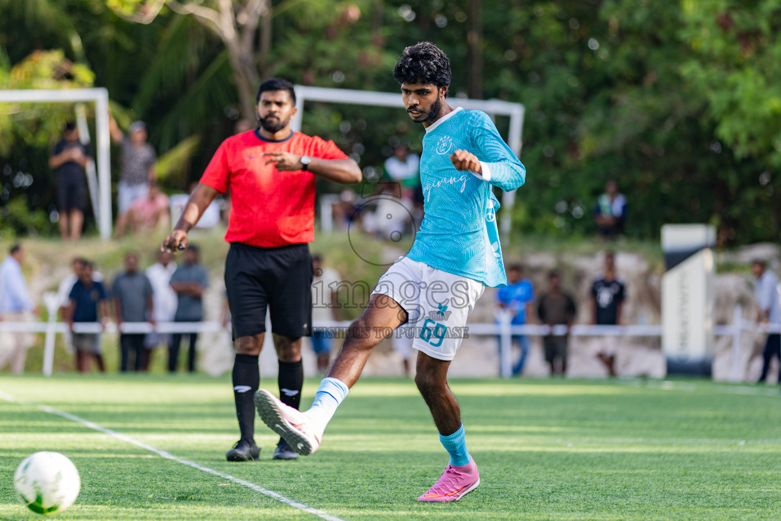 Oblu Helengeli vs Huvafen Fushi in Resort League 2025 (North Male Zone) day 5 was held on Sunday, 7th September 2025 in One And Only Reethi Rah Maldives Resort, Photos: Areef Adam / images.mv