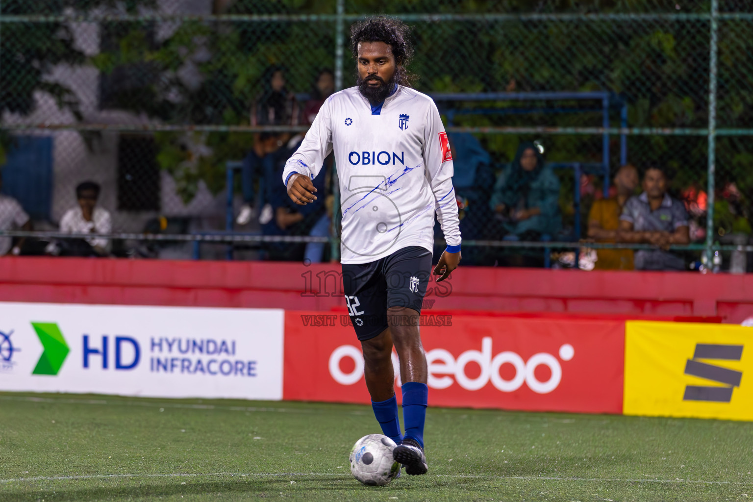 ADh Hangnaameedhoo vs ADh Omadhoo in Day 12 of Golden Futsal Challenge 2024 was held on Friday, 26th January 2024, in Hulhumale', Maldives
Photos: Ismail Thoriq / images.mv