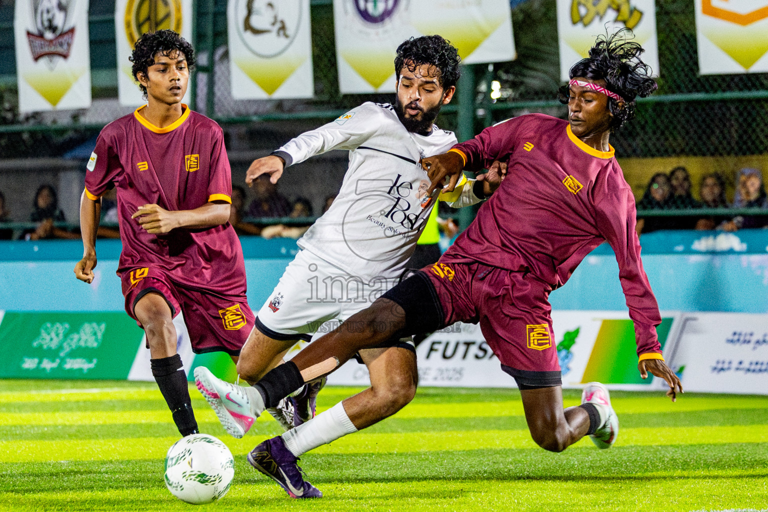 Ifhaams vs Comienzo fc in Semi Finals of Laamehi Dhiggaru Ekuveri Futsal Challenge 2025 was held on Sunday, 27th July 2025, at Dhiggaru Futsal Ground, Dhiggaru, Maldives Photos: Nausham Waheed  / images.mv