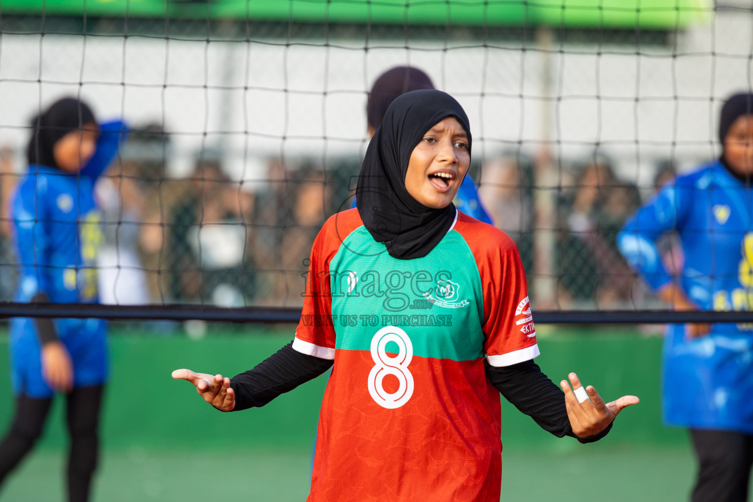 Day 10 of Interschool Volleyball Tournament 2024 was held in Ekuveni Volleyball Court at Male', Maldives on Sunday, 1st December 2024.
Photos: Ismail Thoriq / images.mv