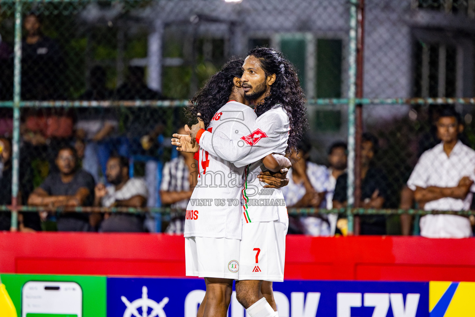 R Kalaidhoo vs R Isdhoo in Day 14 of Golden Futsal Challenge 2025 was held on Saturday, 18th January 2025, in Hulhumale', Maldives. Photos: Nausham Waheed / images.mv