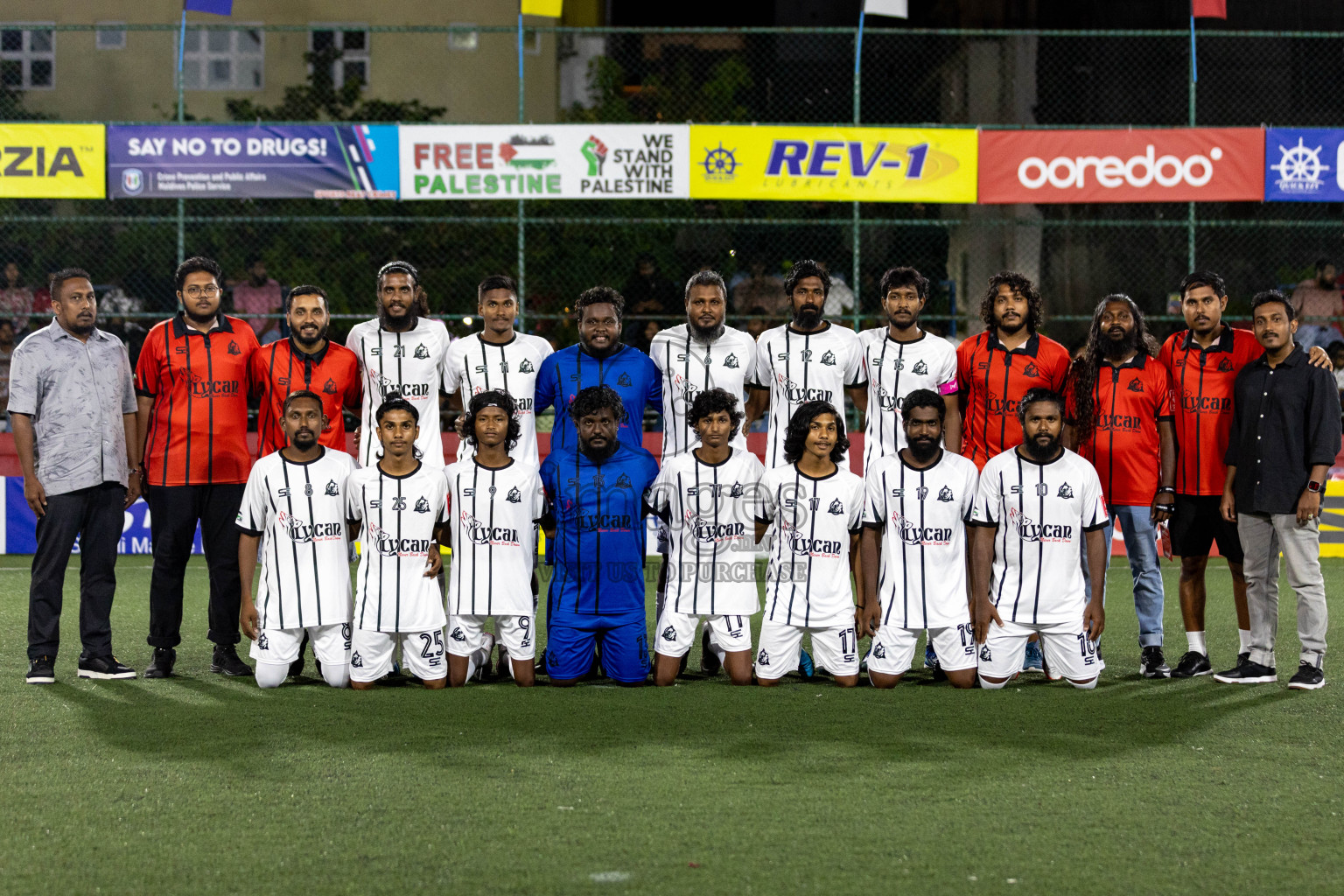 HDh.Nolhivaranfaru VS HDh.Neykurendhoo in Day 6 of Golden Futsal Challenge 2024 was held on Saturday, 20th January 2024, in Hulhumale', Maldives 
Photos: Hassan Simah / images.mv