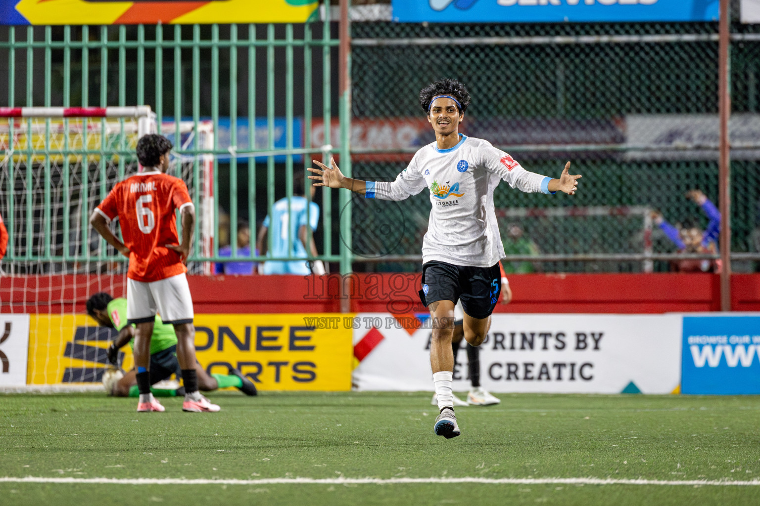 GDh. Gadhdhoo VS GDh. Fiyoaree in Day 16 of Golden Futsal Challenge 2025 was held on Monday, 20th January 2025, in Hulhumale', Maldives. 
Photos: Hassan Simah / images.mv