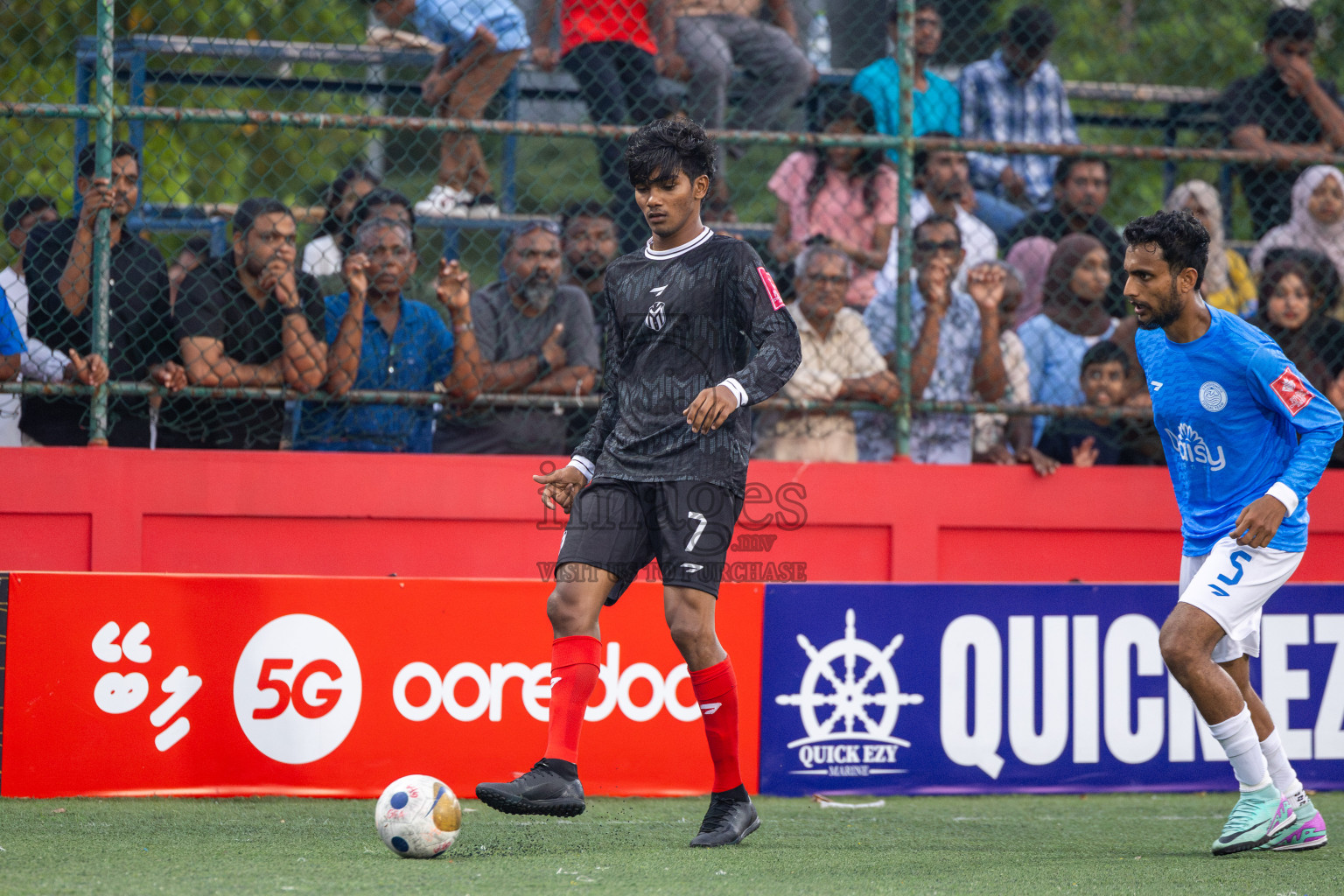 Dh Bandidhoo vs Dh Maaenboodhoo in Day 13 of Golden Futsal Challenge 2025 was held on Friday, 17th January 2025, in Hulhumale', Maldives Photos: Ismail Thoriq / images.mv