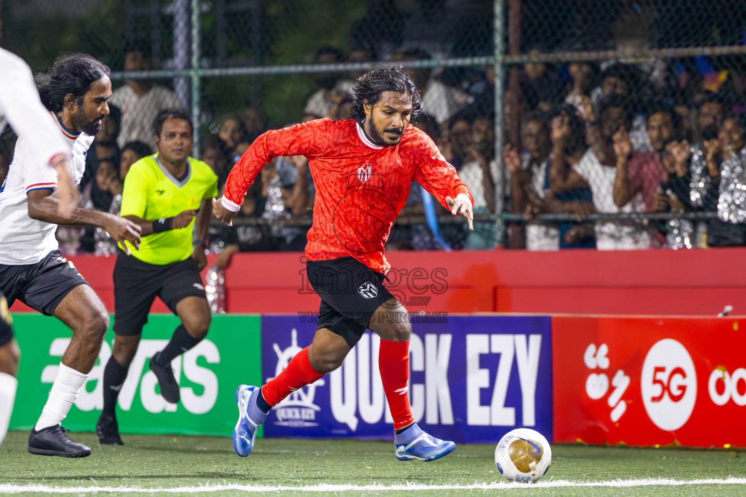 Dh Maaenboodhoo vs Dh Kudahuvadhoo in Dhaalu Atoll Finals in Day 25 of Golden Futsal Challenge 2025 was held on Wednesday , 28th January 2025, in Hulhumale', Maldives. Photos: Ismail Thoriq / images.mv