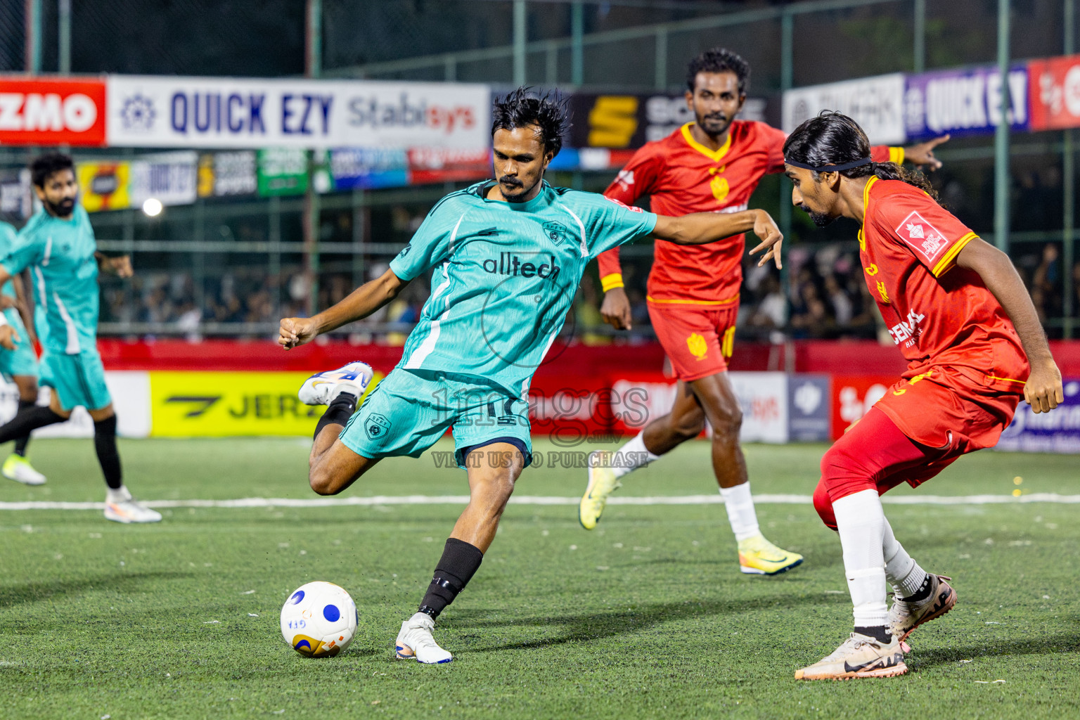 S Feydhoo vs S Meedhoo on Day 20 of Golden Futsal Challenge 2025 was held on Thursday, 23rd January 2025, in Hulhumale', Maldives. Photos: Nausham Waheed / images.mv