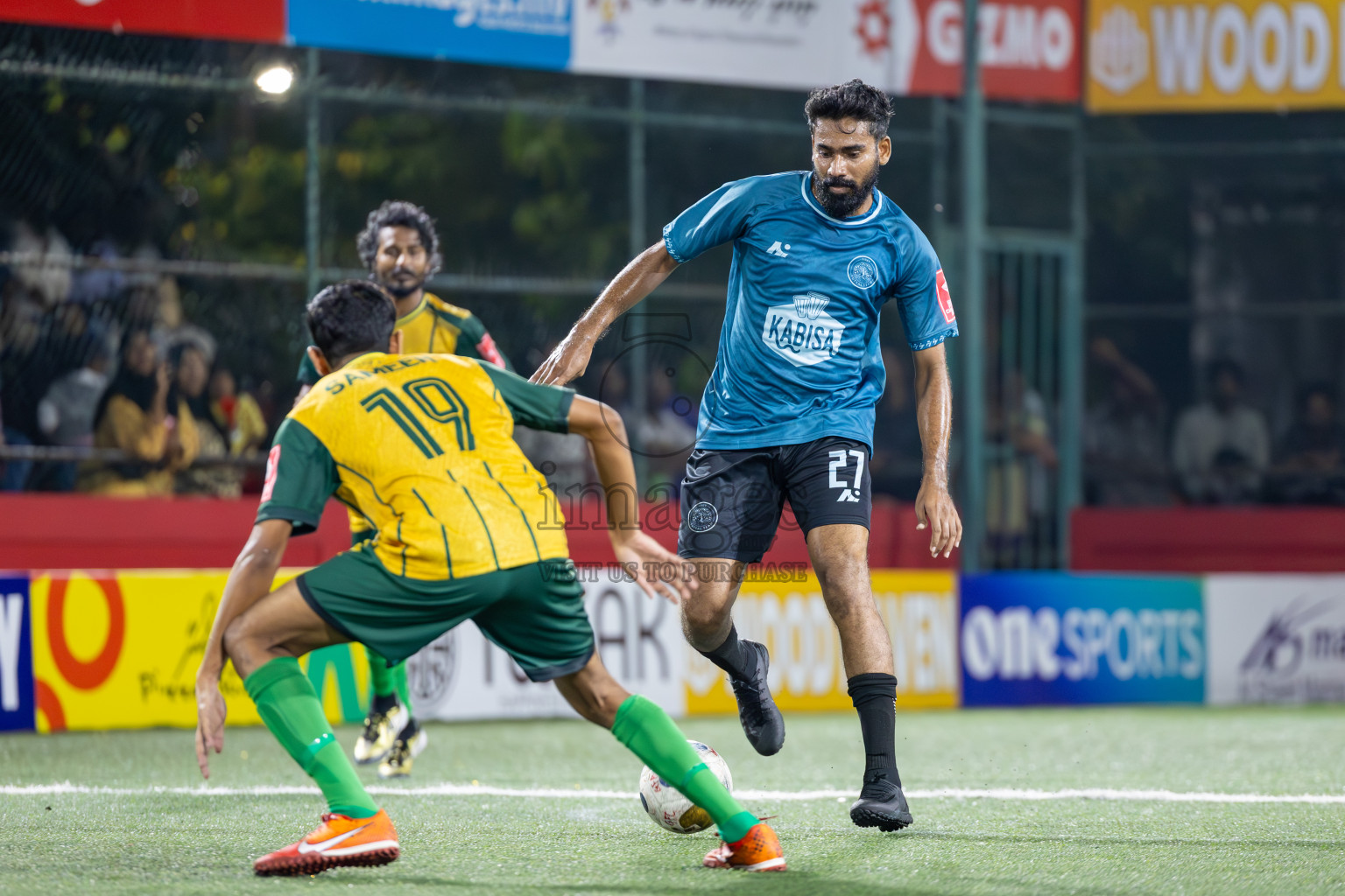 HDh Finey vs HDh Nolhivaranfaru in Day 5 of Golden Futsal Challenge 2025 on Thursday, 9th January 2025, in Hulhumale', Maldives
Photos: Ismail Thoriq / images.mv