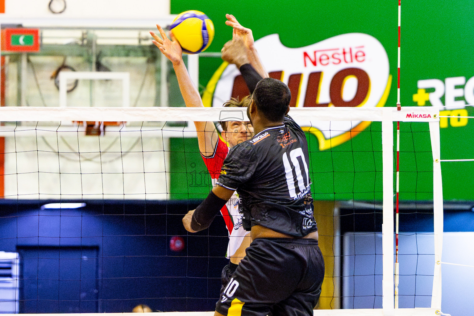 Dhivehi Sifainge Club vs Huraa Community Club in Semi Finals of MILO VAM Cup 2025 held in Male', Maldives on Tuesday, 1st July 2025 at Social Center Indoor Hall Photos By: Nausham Waheed / images.mv