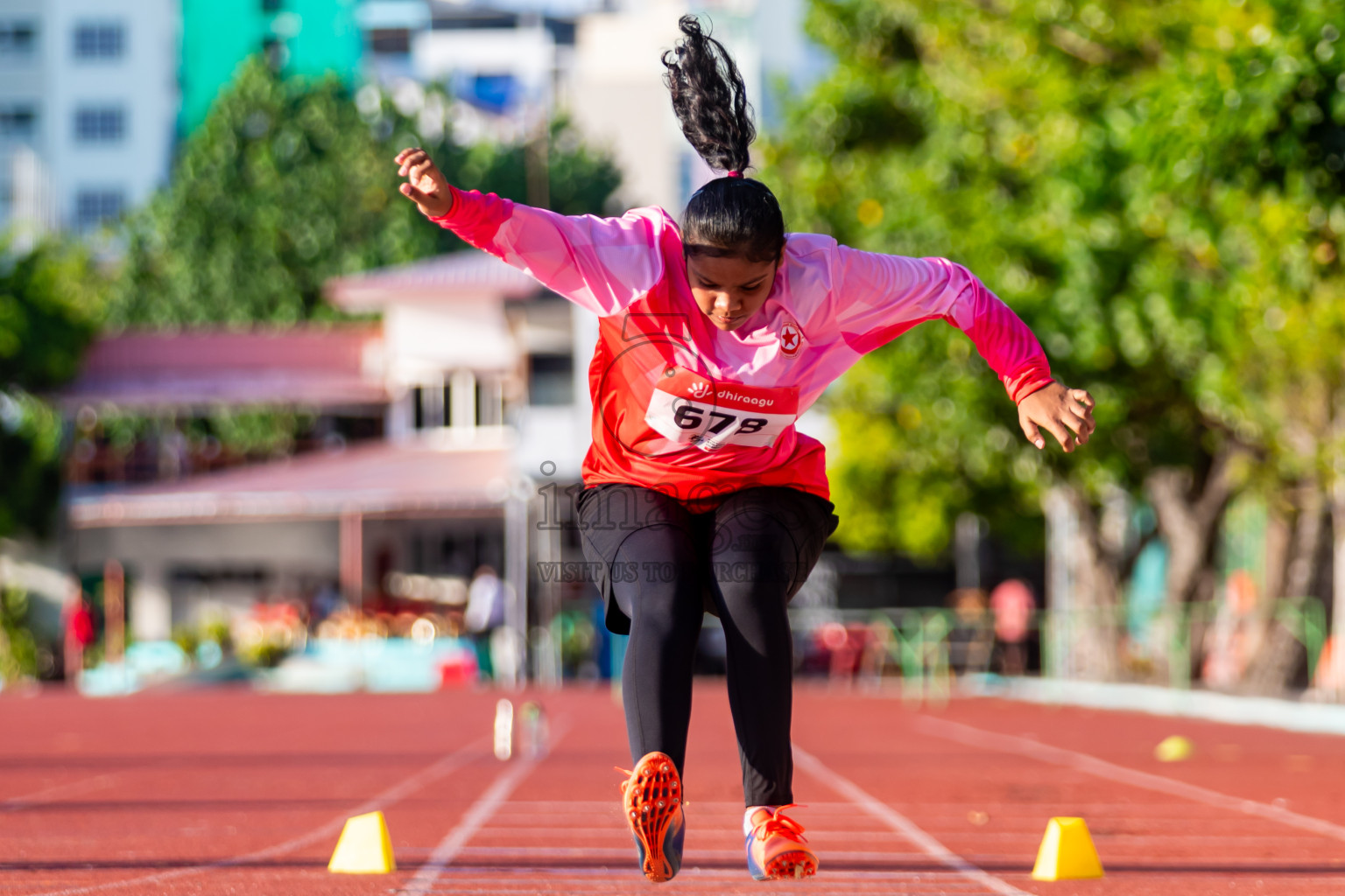 Day 2 of Inter-school Athletics Championship 2025 held in Ekuveni Synthetic Track, Male', Maldives on Tuesday, 07th October 2025. Photos by: Riza / Images.mv
