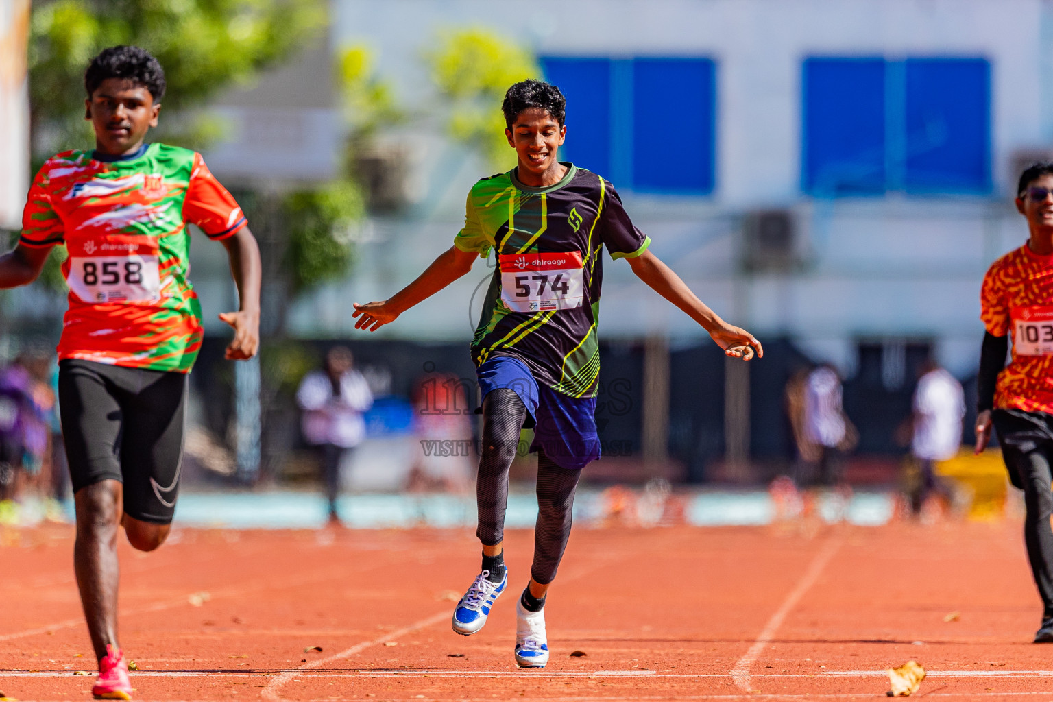 Day 1 of Inter-school Athletics Championship 2025 held in Ekuveni Synthetic Track, Male', Maldives on Monday, 06th October 2025. Photos by: Areef Adam  / Images.mv