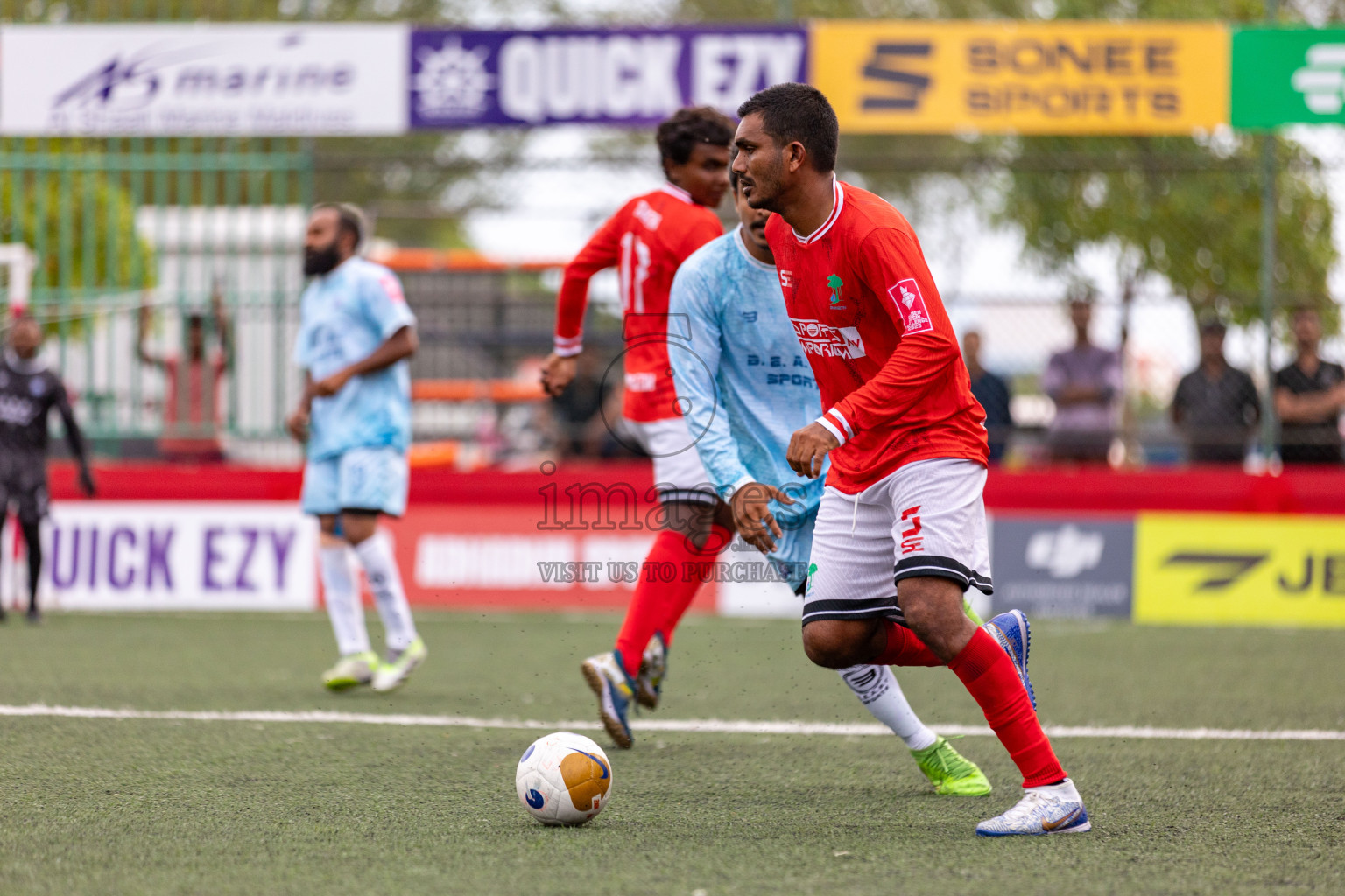 ADh Kunburudhoo VS ADh Dhangethi in Day 6 of Golden Futsal Challenge 2025 on Friday, 6th January 2025, in Hulhumale', Maldives 
Photos: Hassan Simah / images.mv